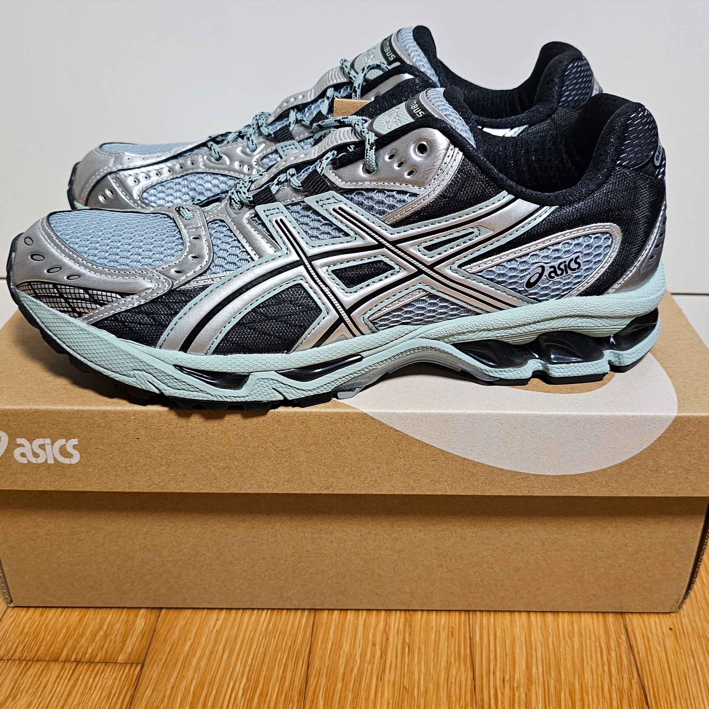 Asics Gel-Nimbus 10.1 Ocean Haze Pure Silver 착용 스타일