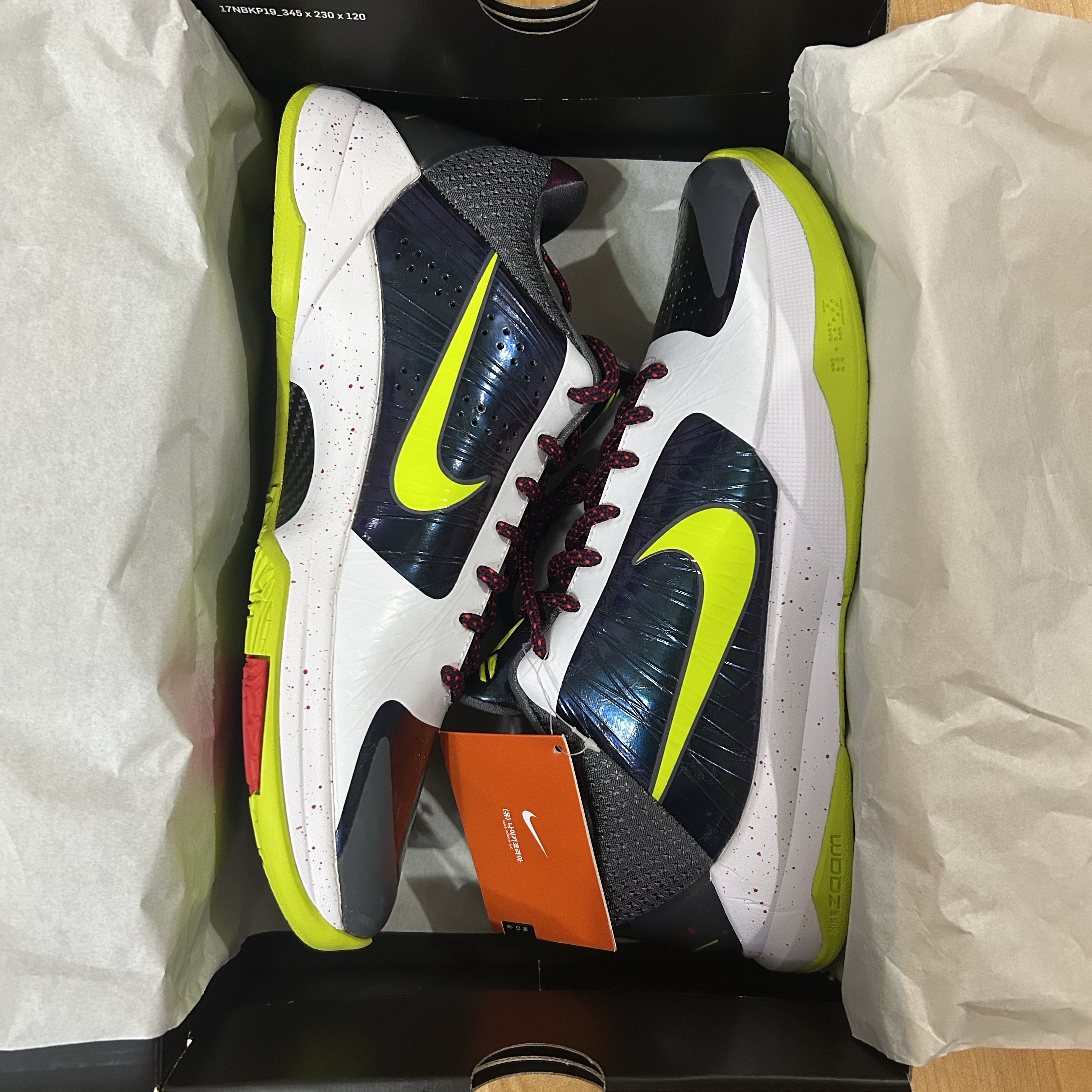 Nike Kobe 5 Protro Chaos 착용 스타일