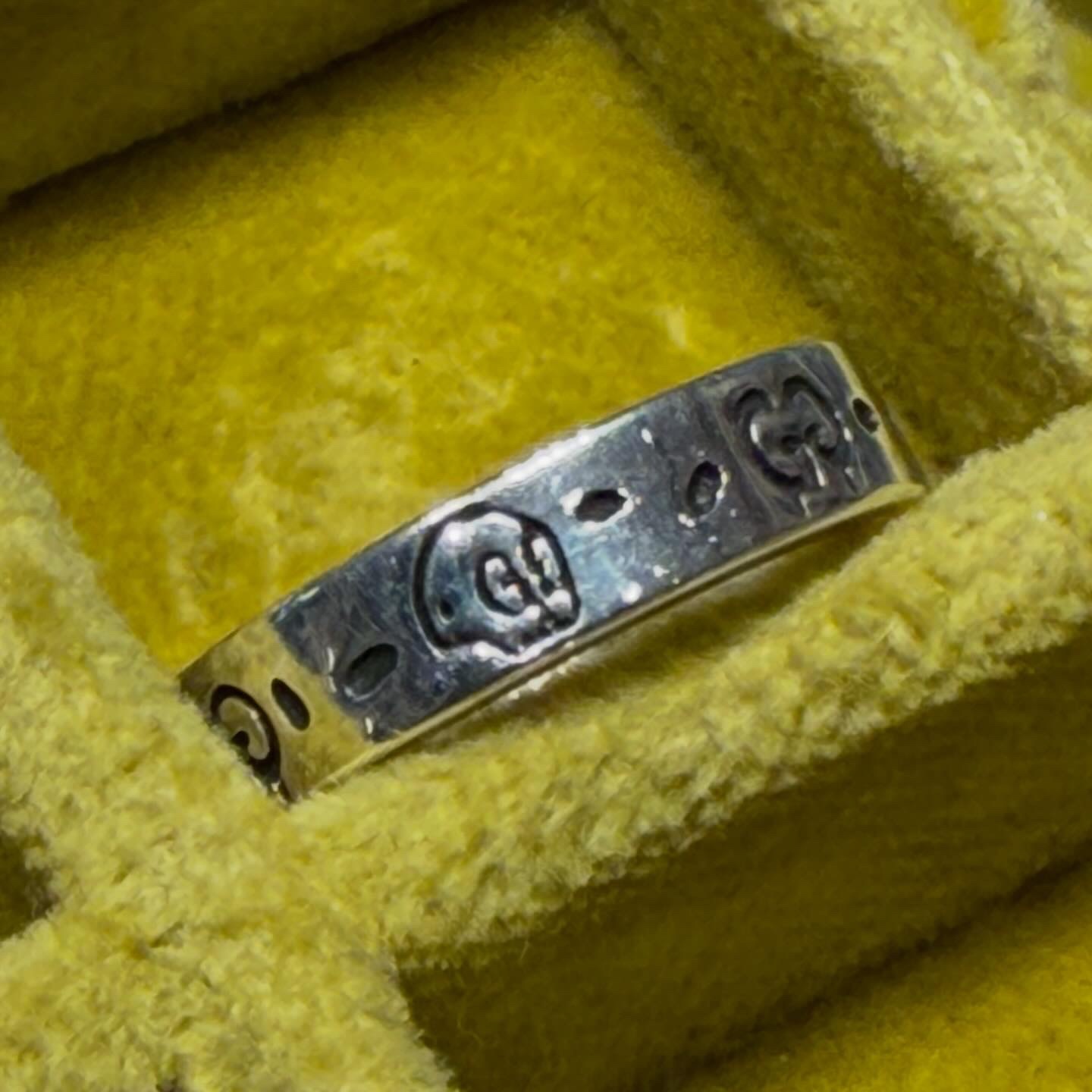 Gucci Ghost Ring Silver 3.8mm 착용 스타일 - 2