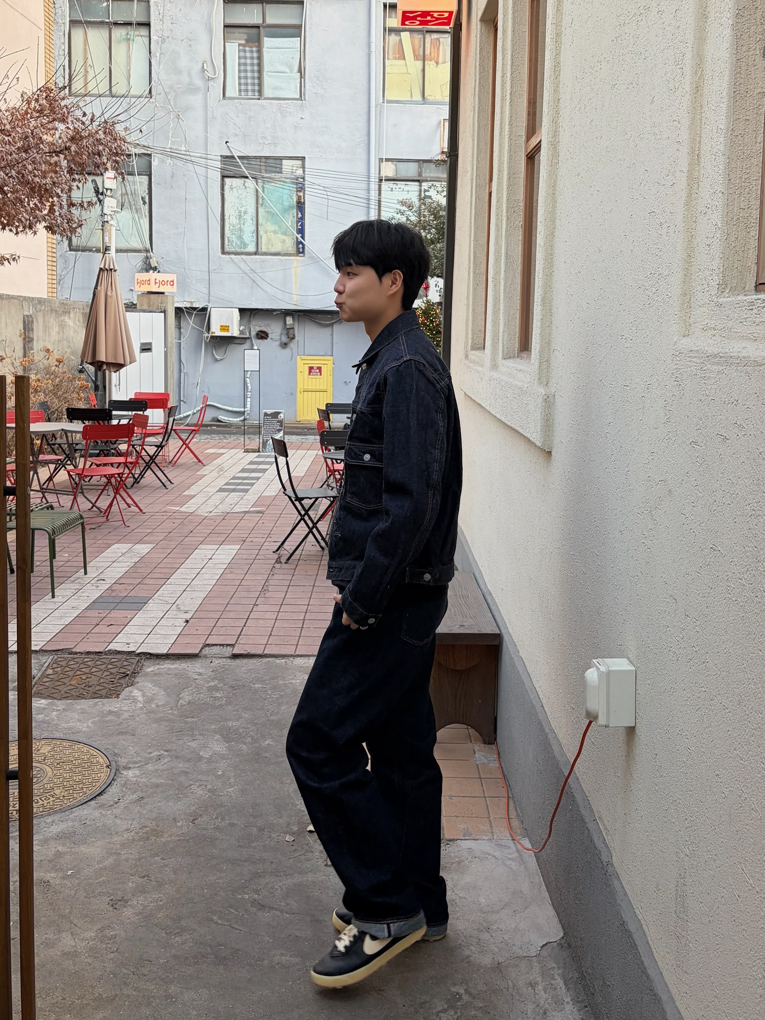 (W) Nike Astrograbber Black Sail 착용 스타일