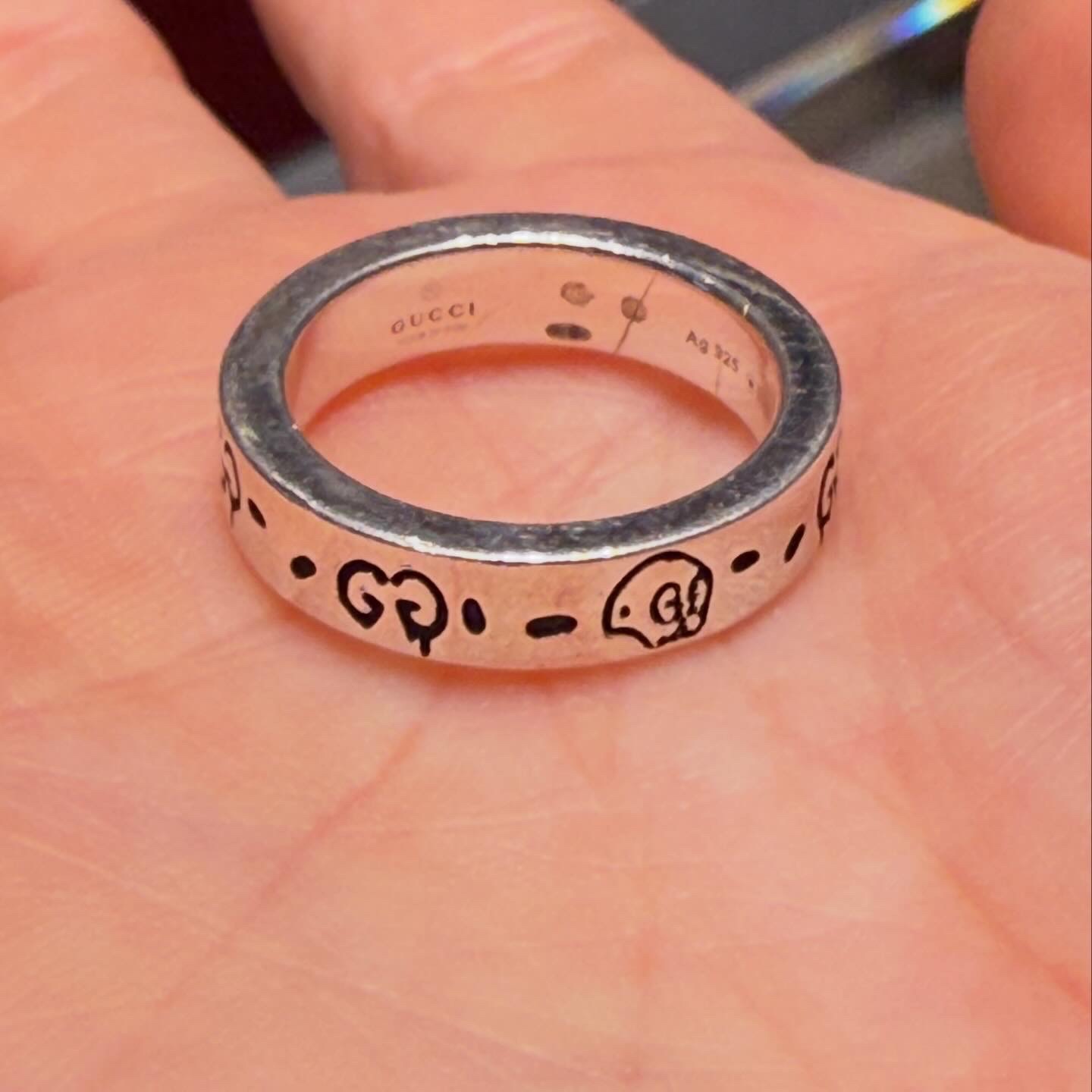 Gucci Ghost Ring Silver 3.8mm 착용 스타일 - 1