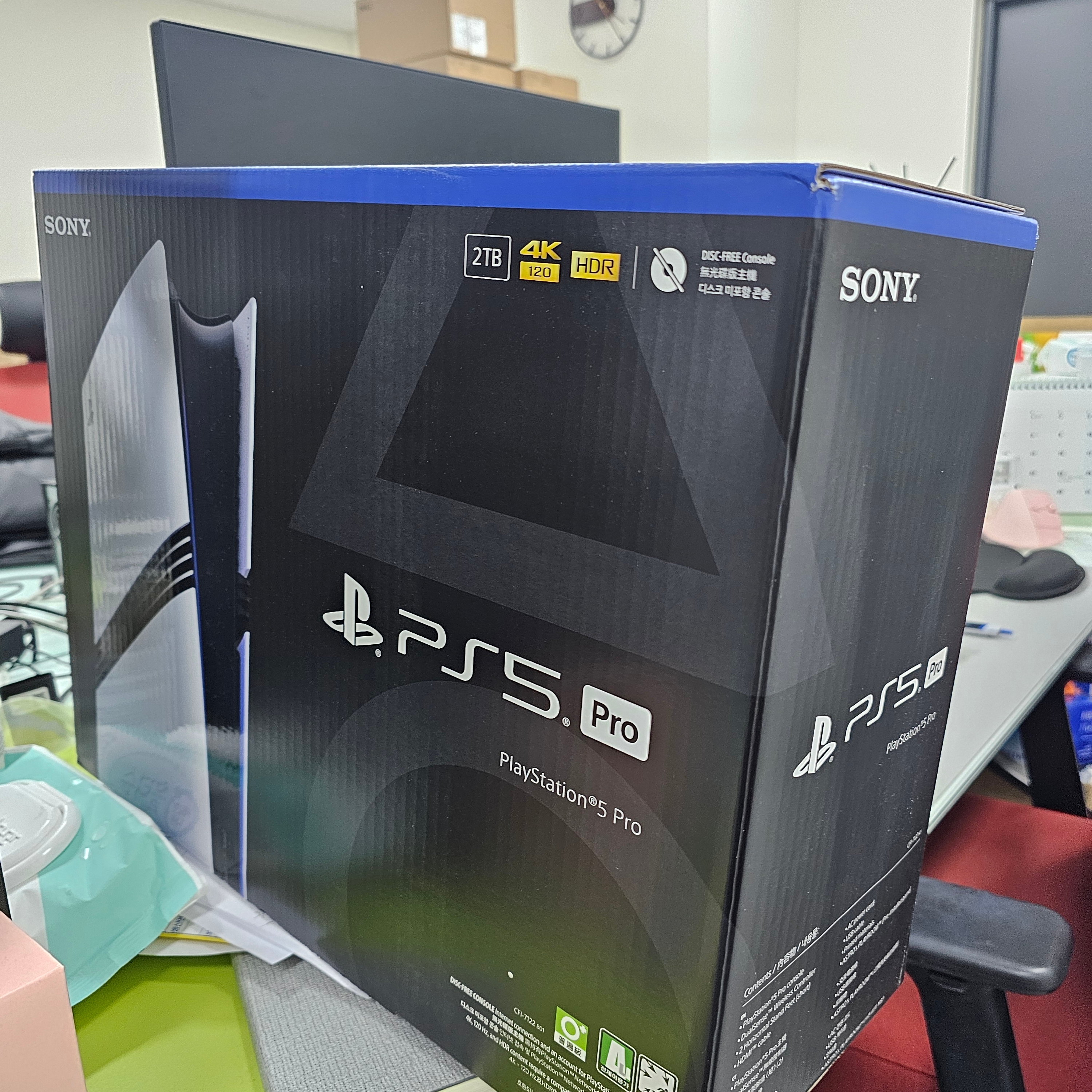 [7% 적립] PlayStation 5 Pro - 2TB 착용 스타일