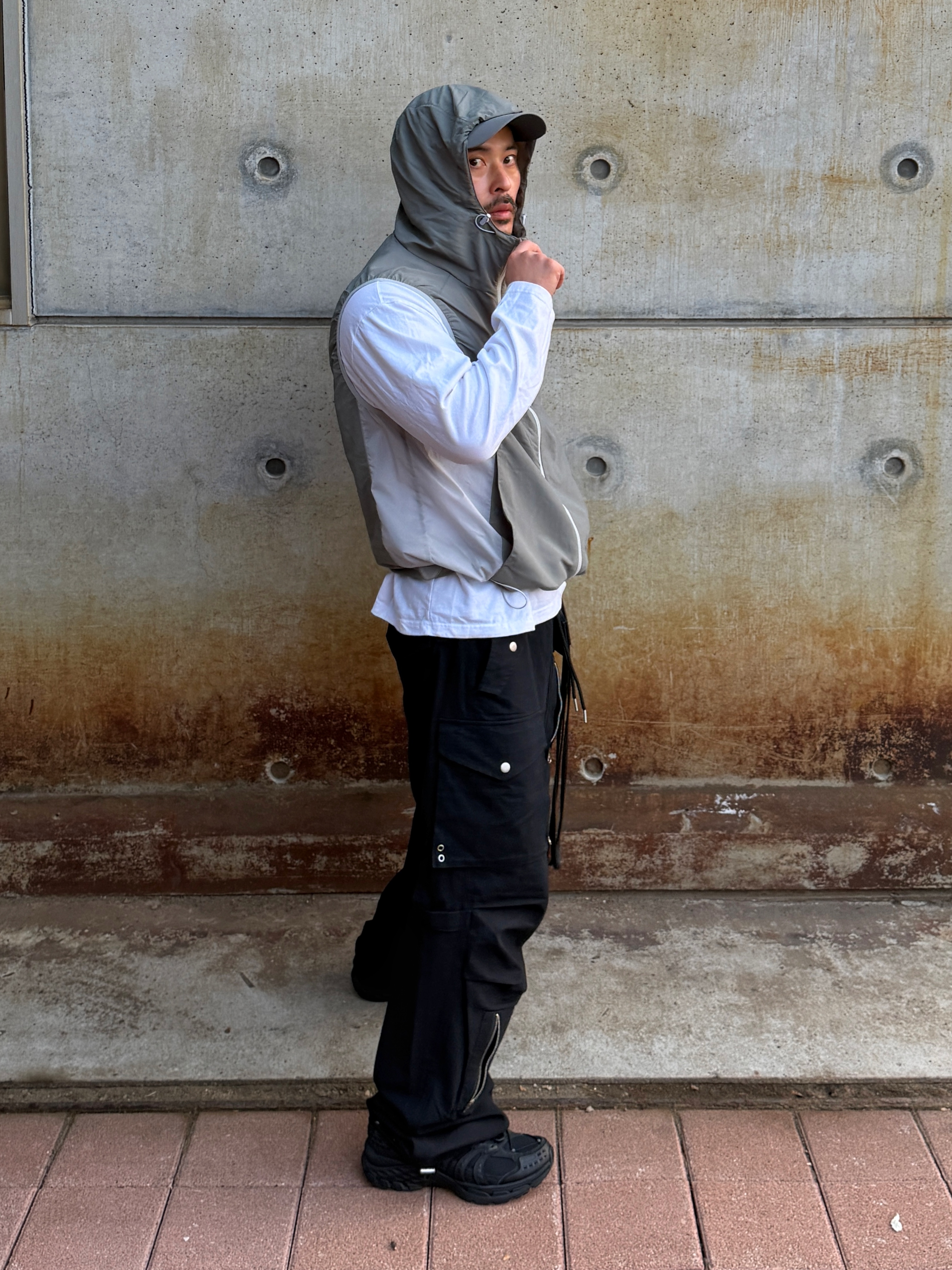 Flavorism Ripstop Parachute Cargo Pants Black 착용 스타일 - 3
