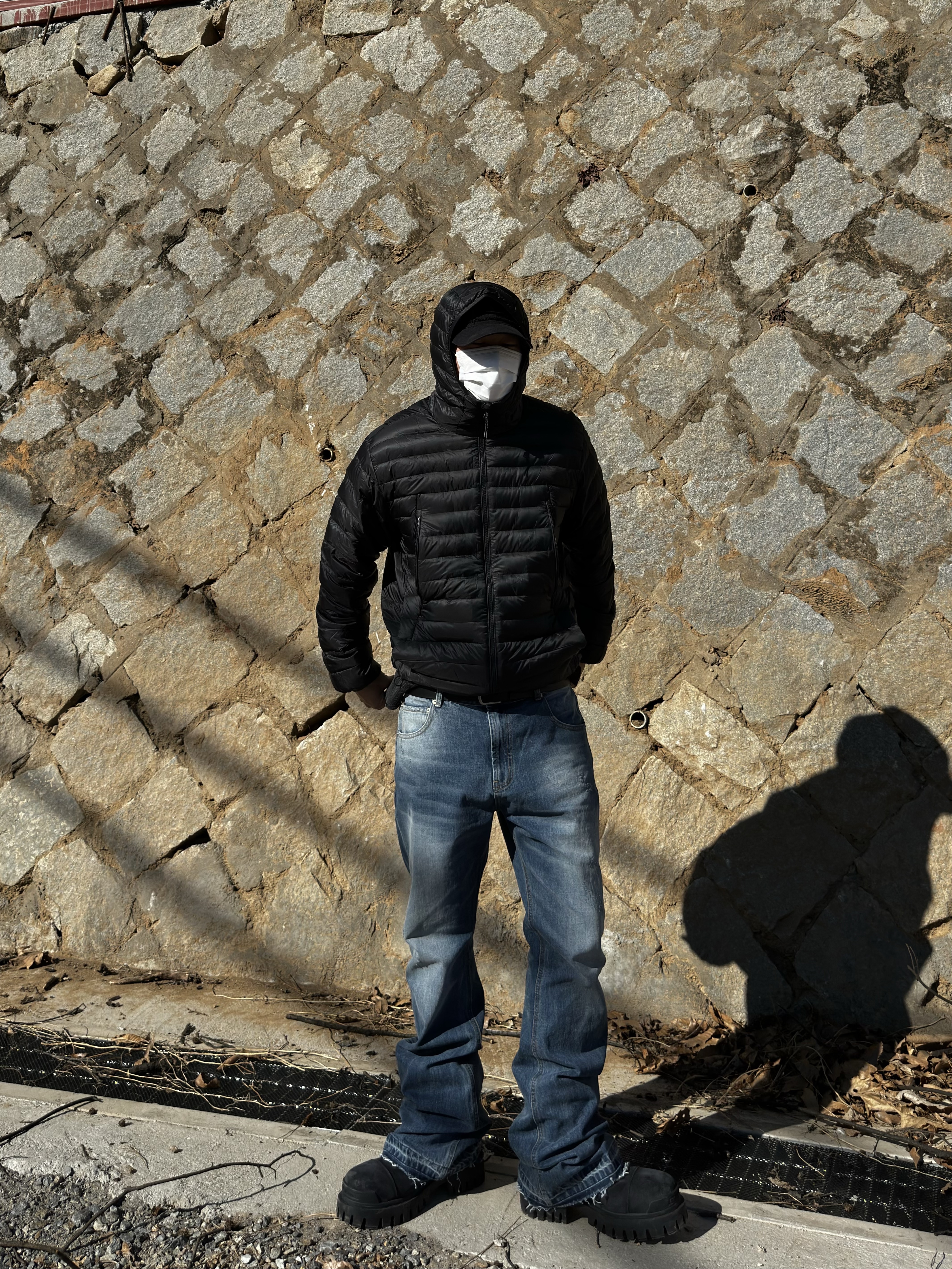 Musinsa Standard City Leisure Sheer Ripstop Hooded Light Down Jacket Black, Balenciaga Combat Strike 20mm Boots Black 착용 스타일 - 2