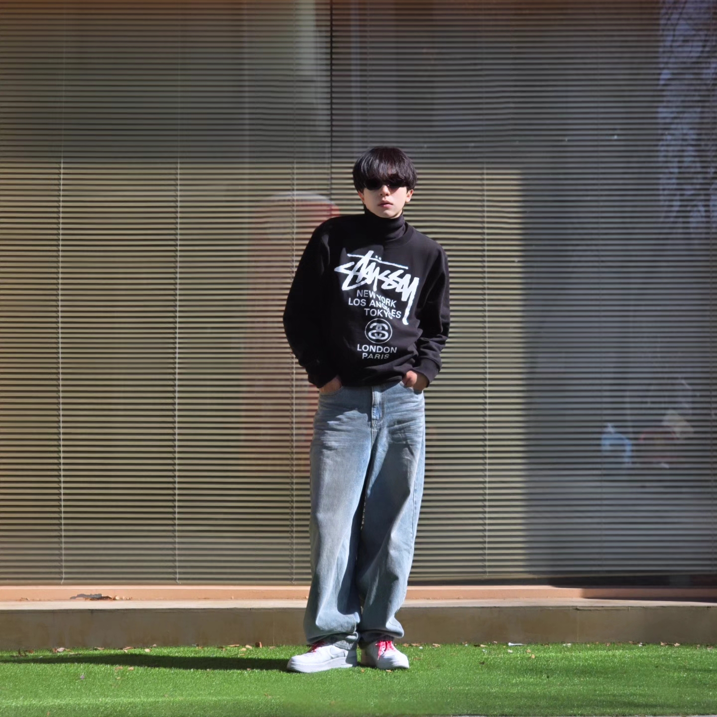 Stussy World Tour Crew Black 2023, Stussy World Tour Crew Black 2024 착용 스타일 - 7