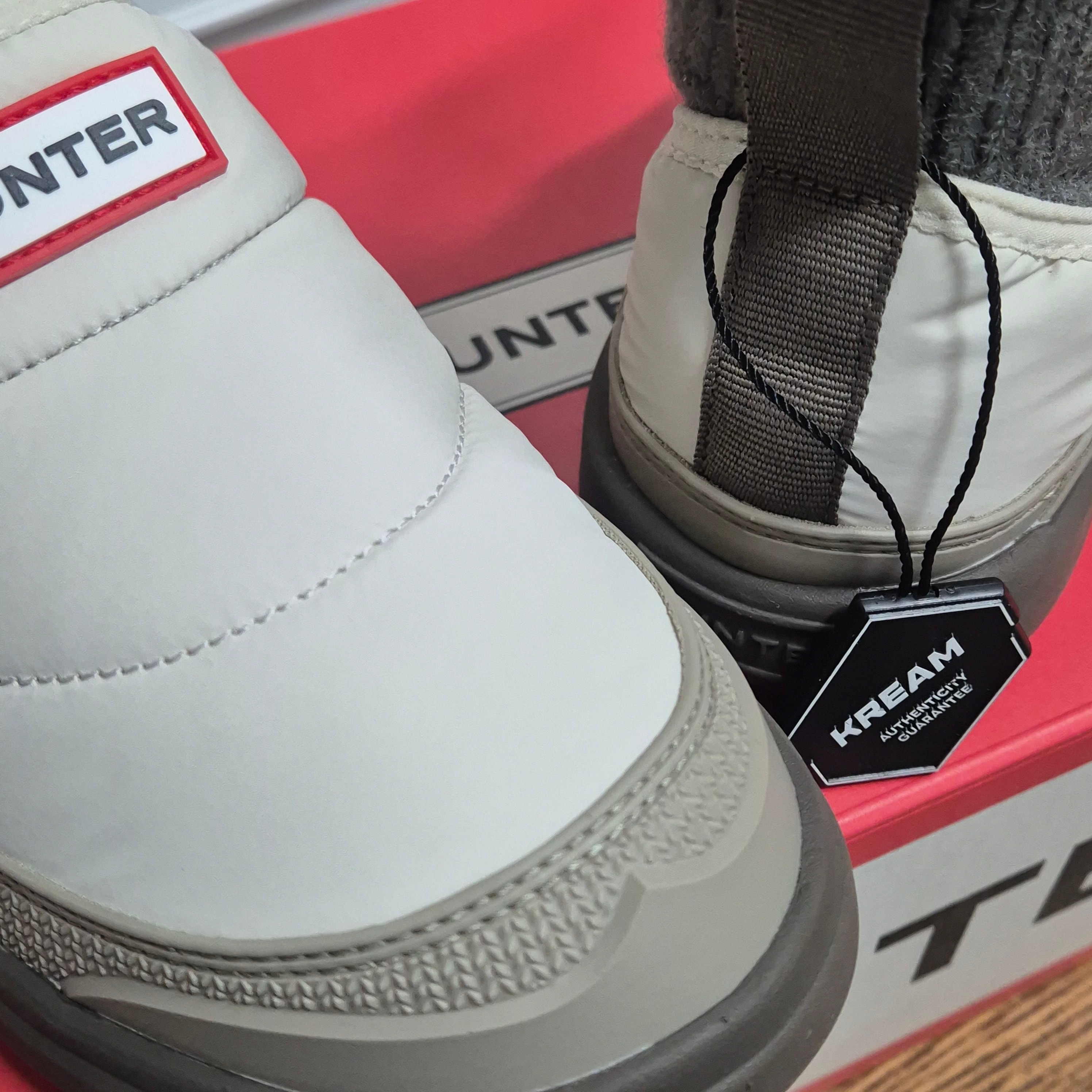 (W) Hunter In Out Puffer Knit Cuff Boots Cast 착용 스타일 - 1
