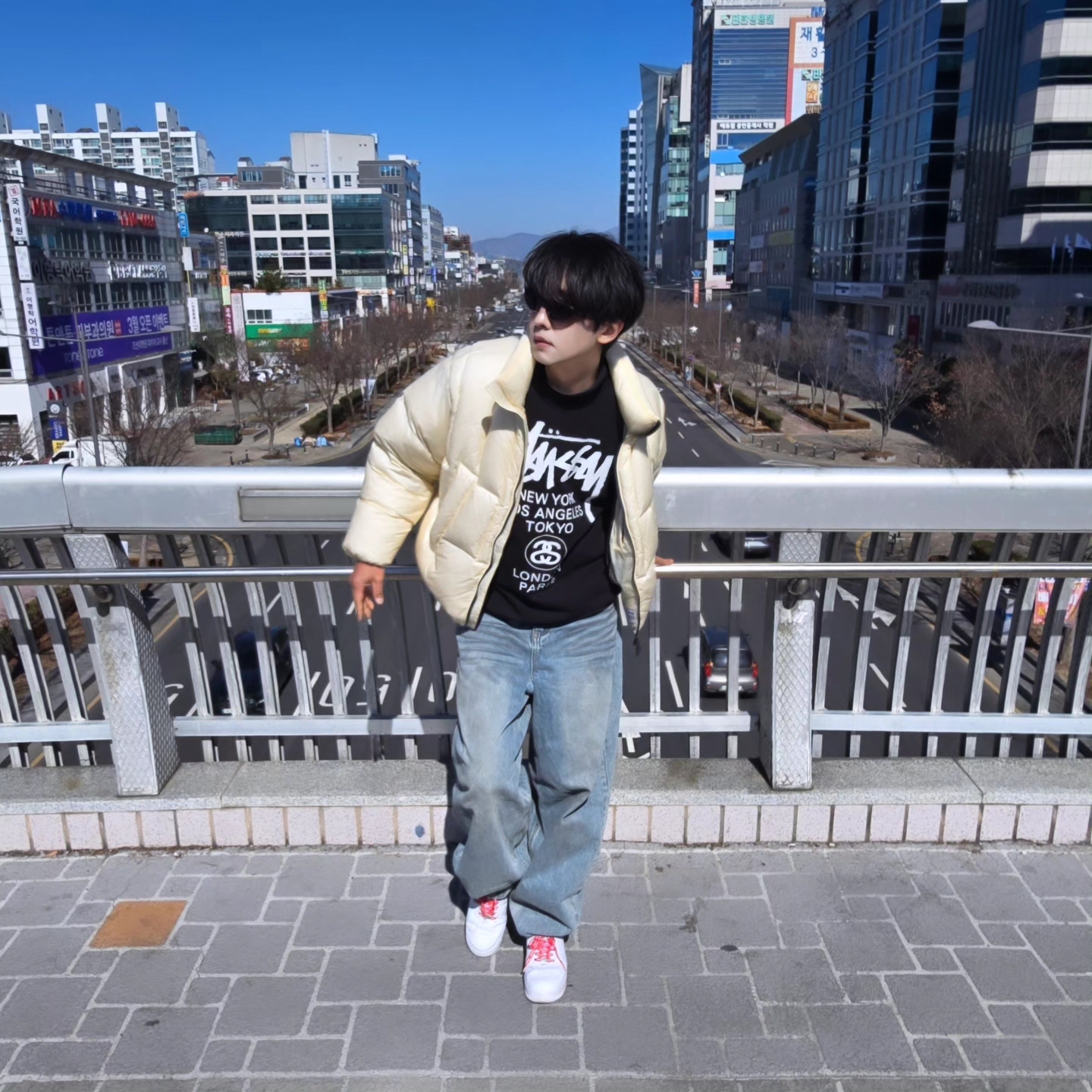 Stussy World Tour Crew Black 2023, Stussy World Tour Crew Black 2024 착용 스타일 - 2