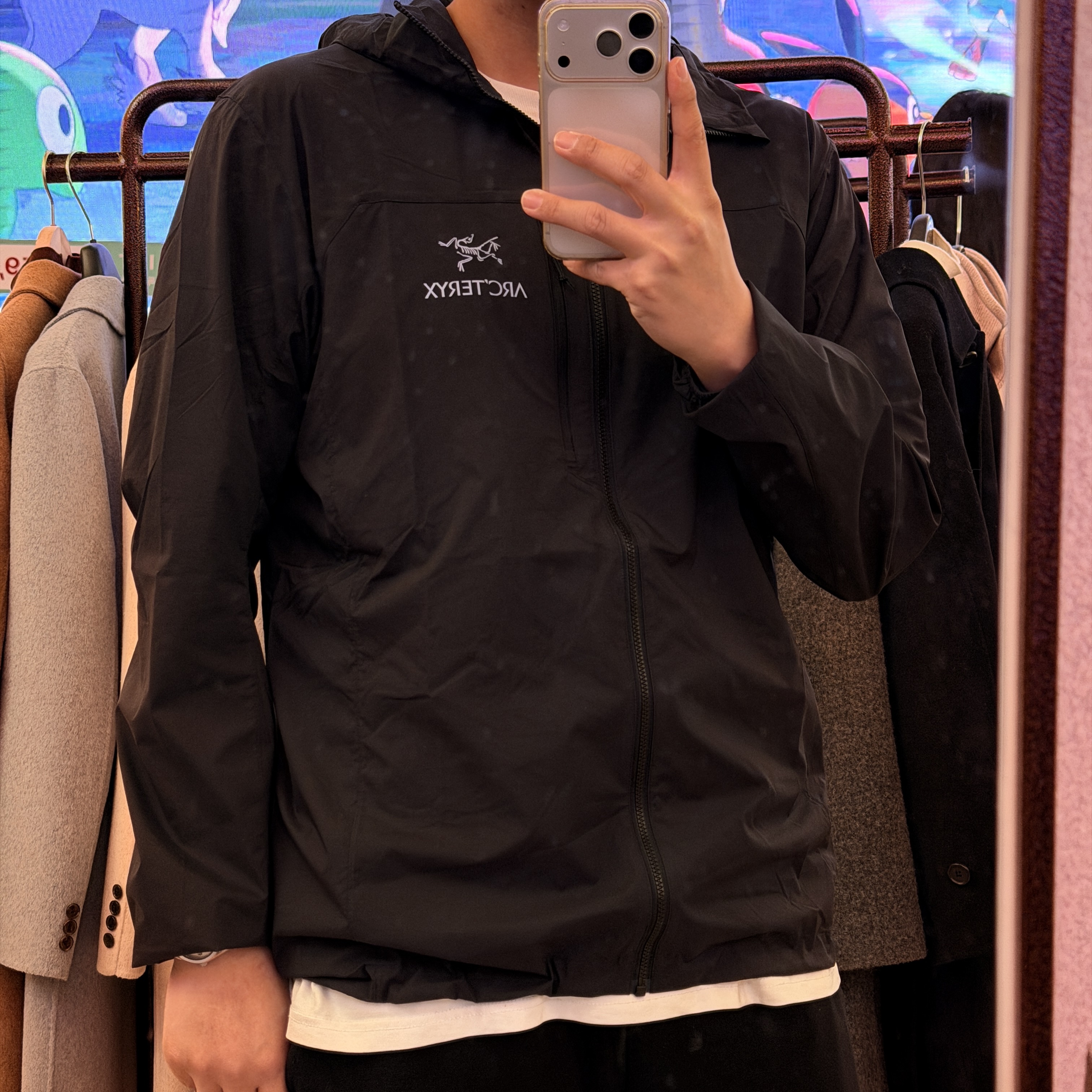 Arc'teryx Squamish Hoody Black 착용 스타일 - 2