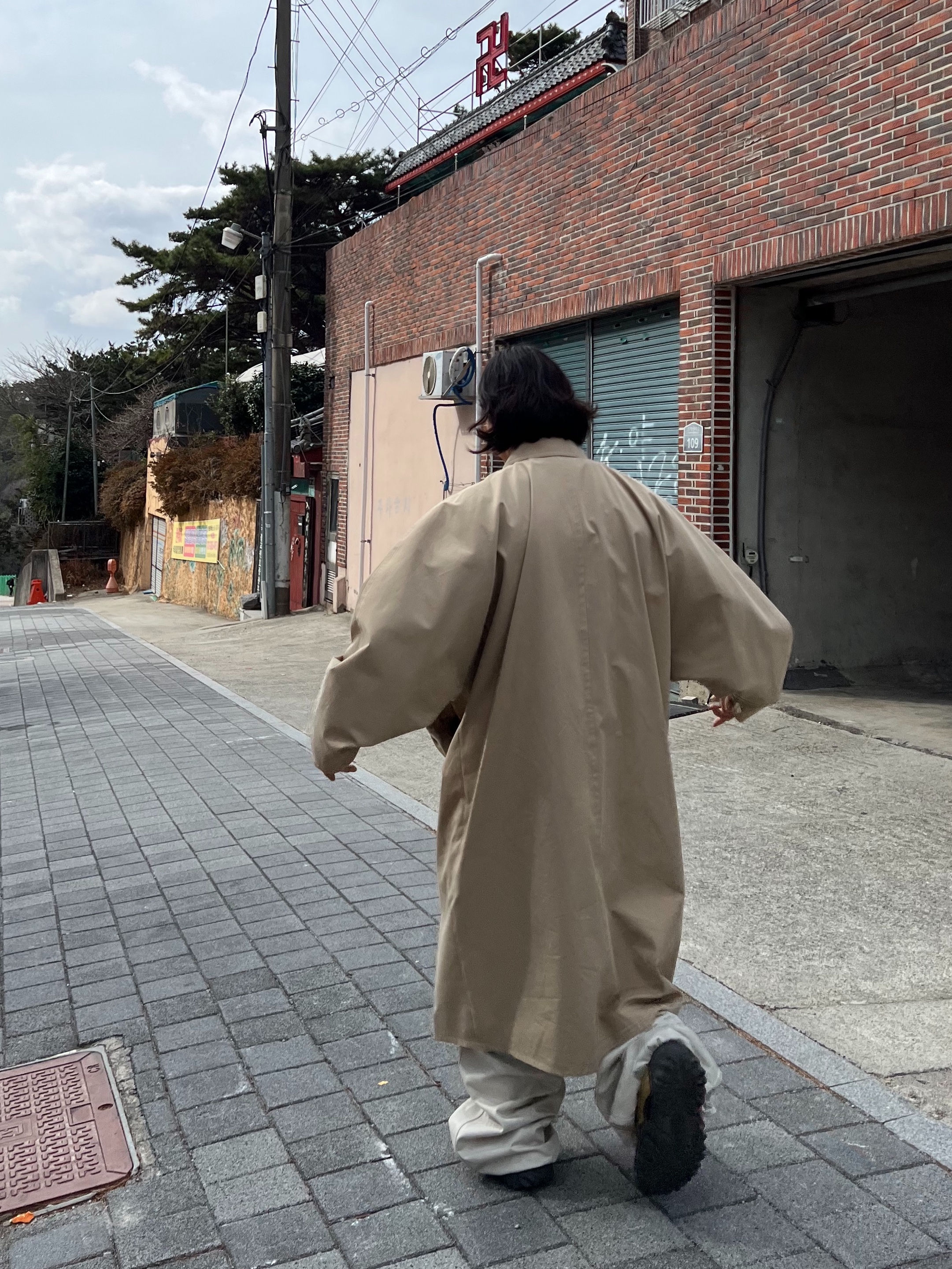 Kamien 247 All day Baggy Pants Light Beige, Oakley Factory Team Suede Flesh Edge Boots Yellow 착용 스타일 - 1