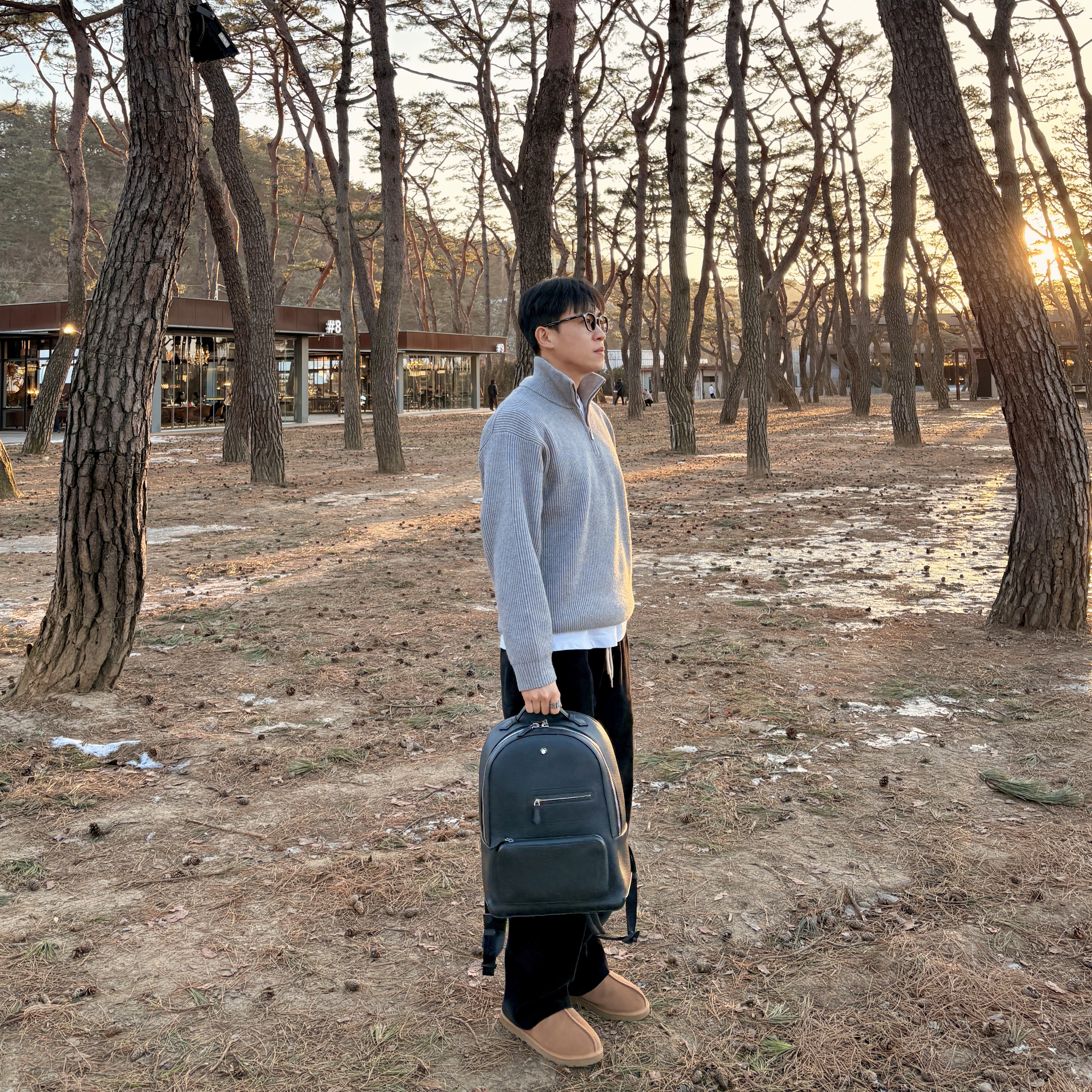 Montblanc Grain Backpack Black, UGG Tasman II Slipper Chestnut 착용 스타일 - 1