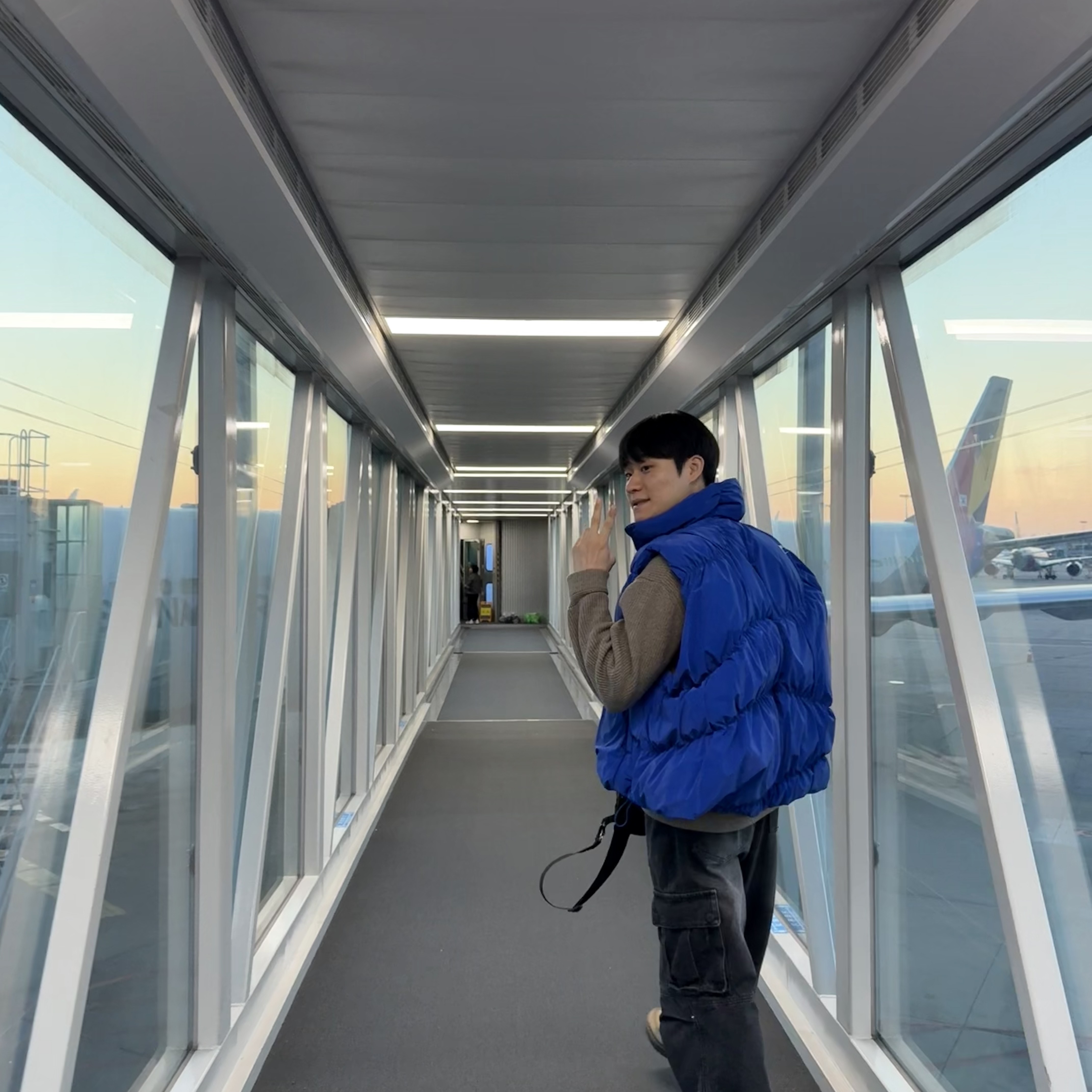 Ader Error Aren Down Vest Z-Blue 착용 스타일 - 3