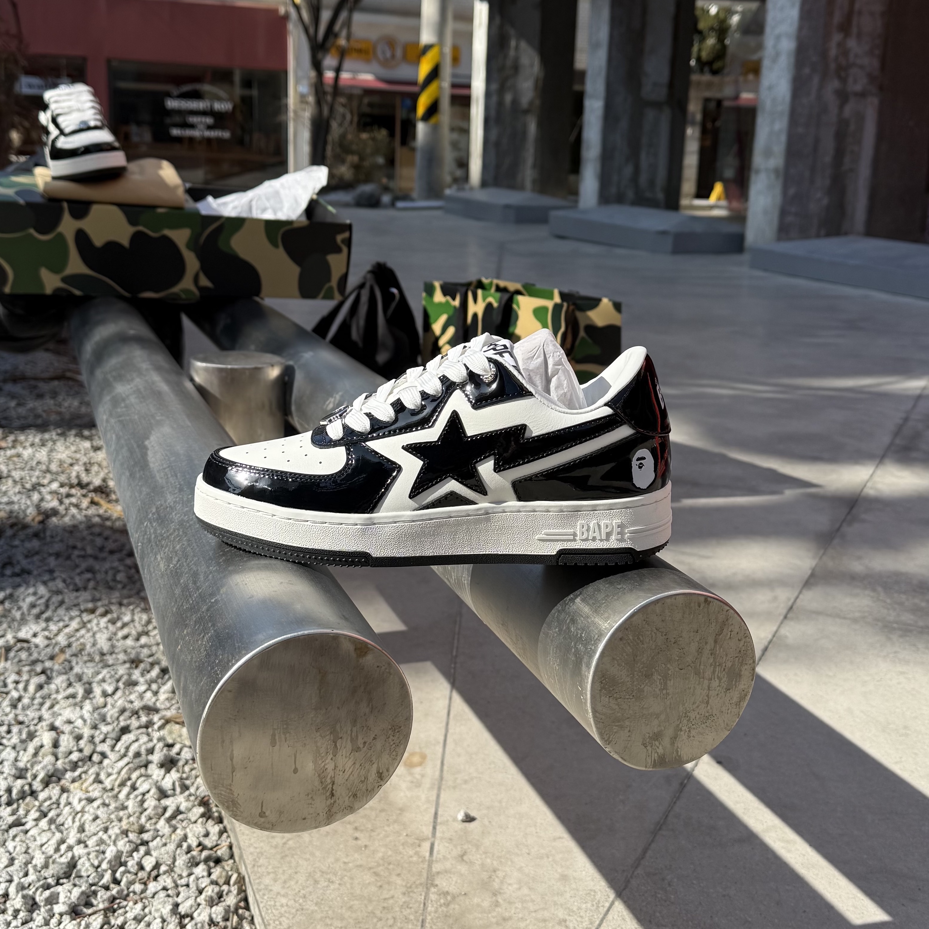 BAPE Sta Icon #1 Black 착용 스타일 - 1