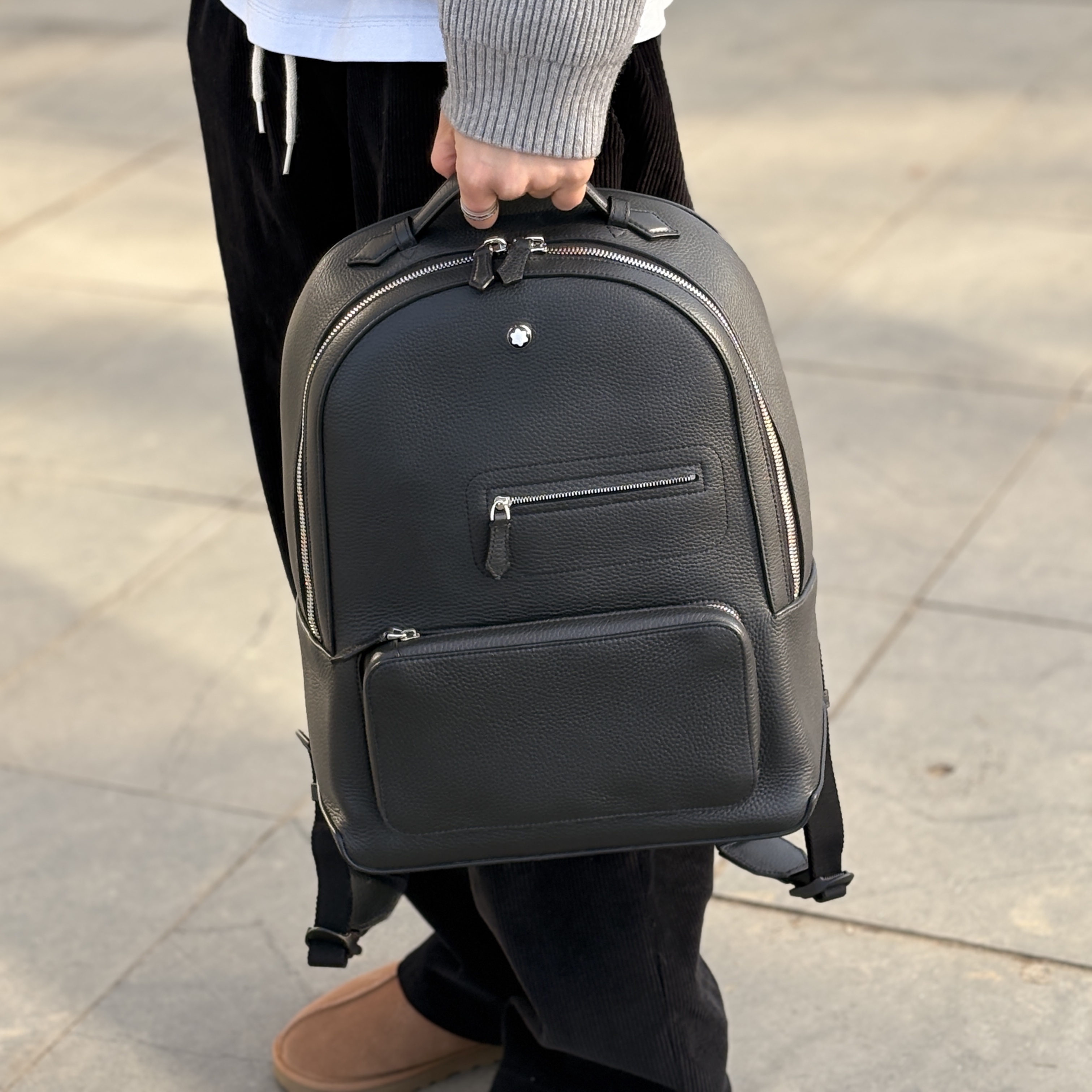 Montblanc Grain Backpack Black, UGG Tasman II Slipper Chestnut 착용 스타일 - 5