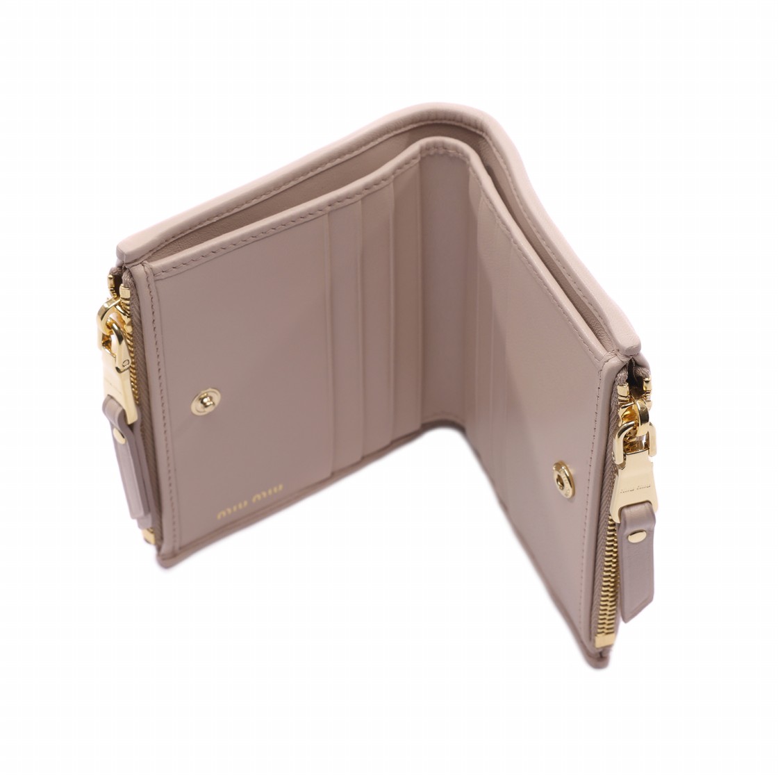 [25% 쿠폰] 미우 미우 스몰 마테라쎄 나파 레더 월렛 파우더 핑크([25% 쿠폰] Miu Miu Small Matelasse Nappa Leather Wallet Powder Pink) - 6