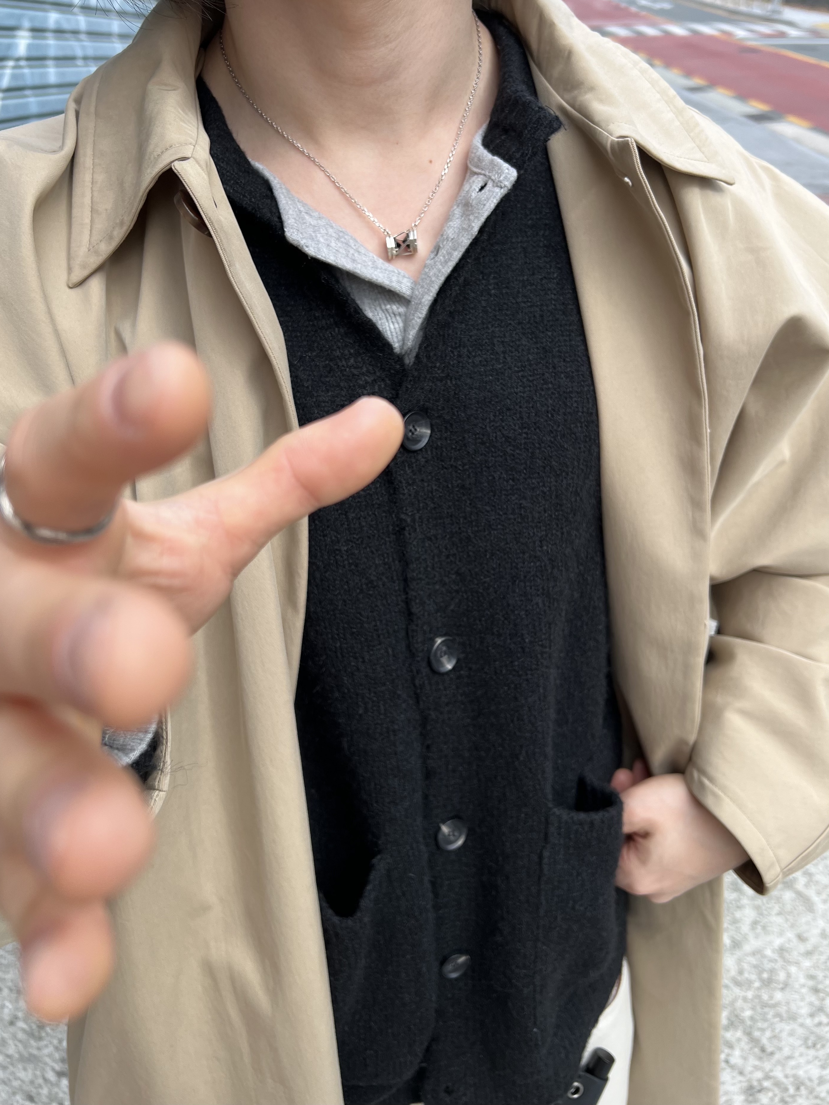 Kamien 247 All day Baggy Pants Light Beige, Oakley Factory Team Suede Flesh Edge Boots Yellow 착용 스타일 - 2