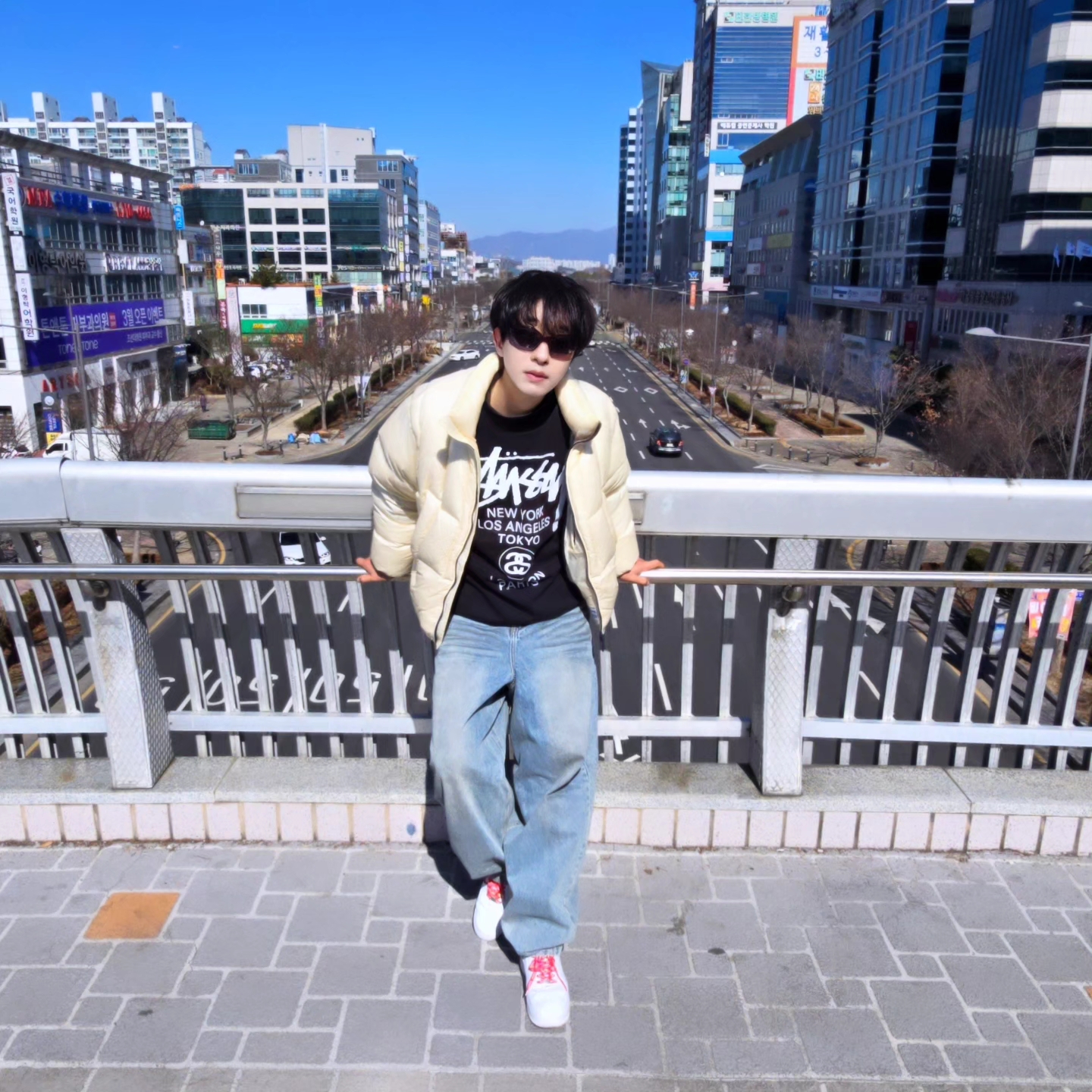Stussy World Tour Crew Black 2023, Stussy World Tour Crew Black 2024 착용 스타일 - 5