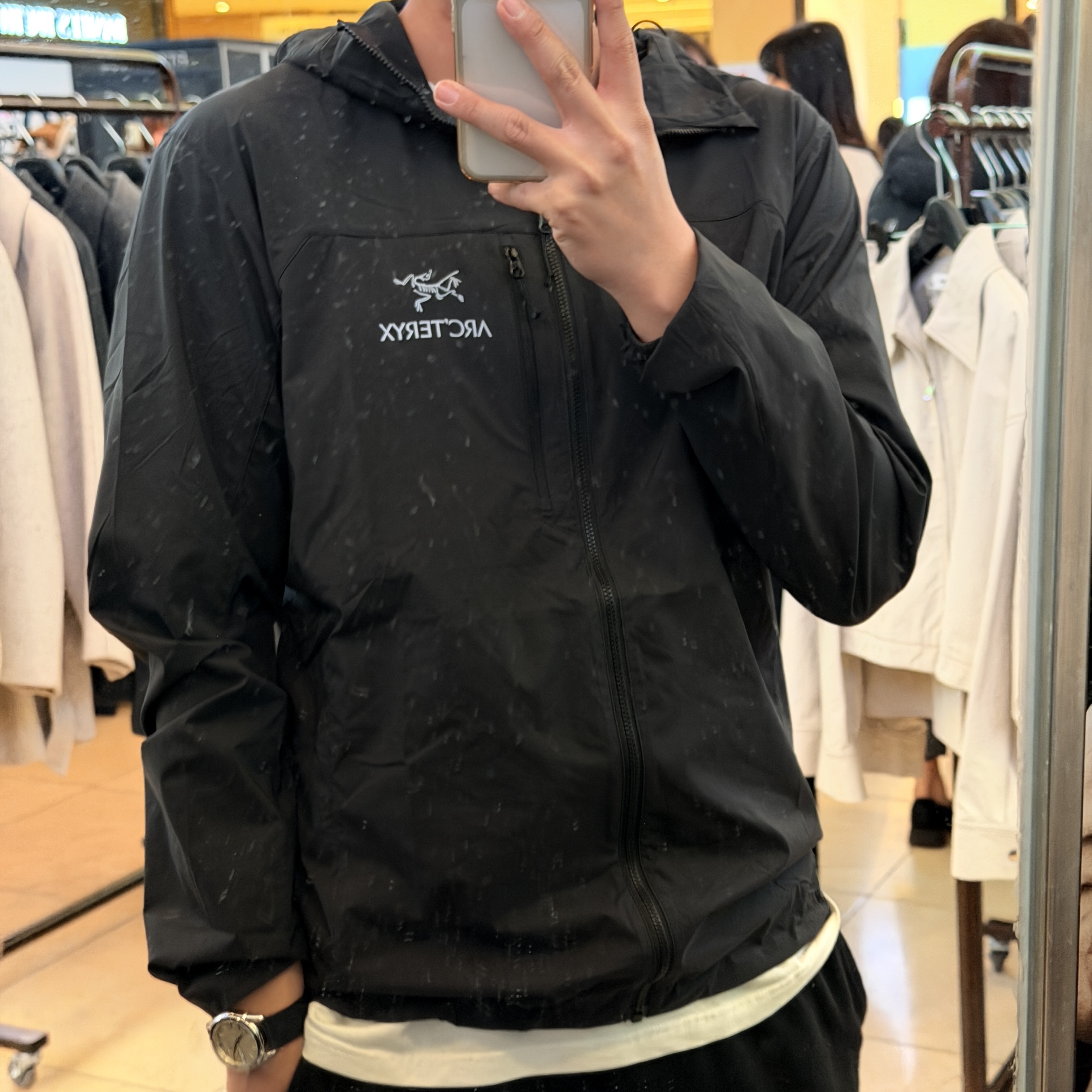 Arc'teryx Squamish Hoody Black 착용 스타일 - 1