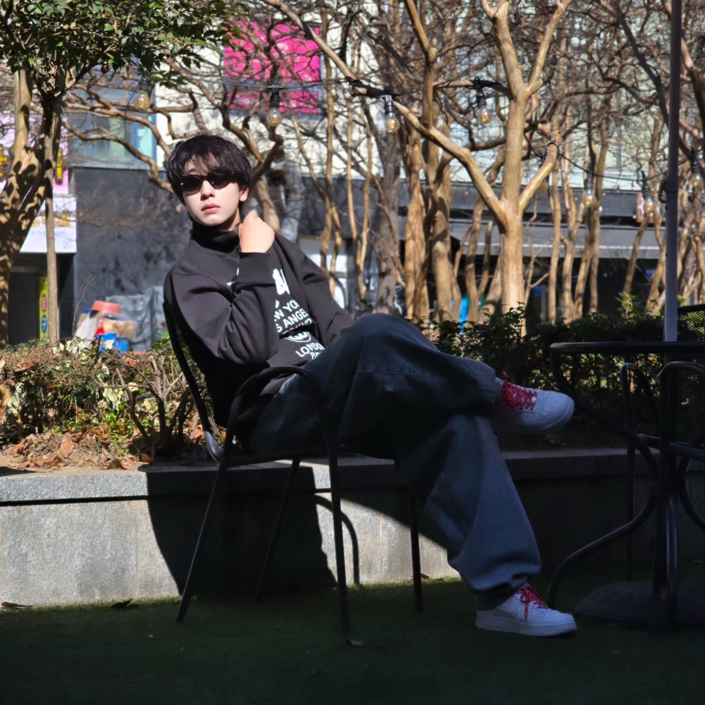 Stussy World Tour Crew Black 2023, Stussy World Tour Crew Black 2024 착용 스타일 - 5