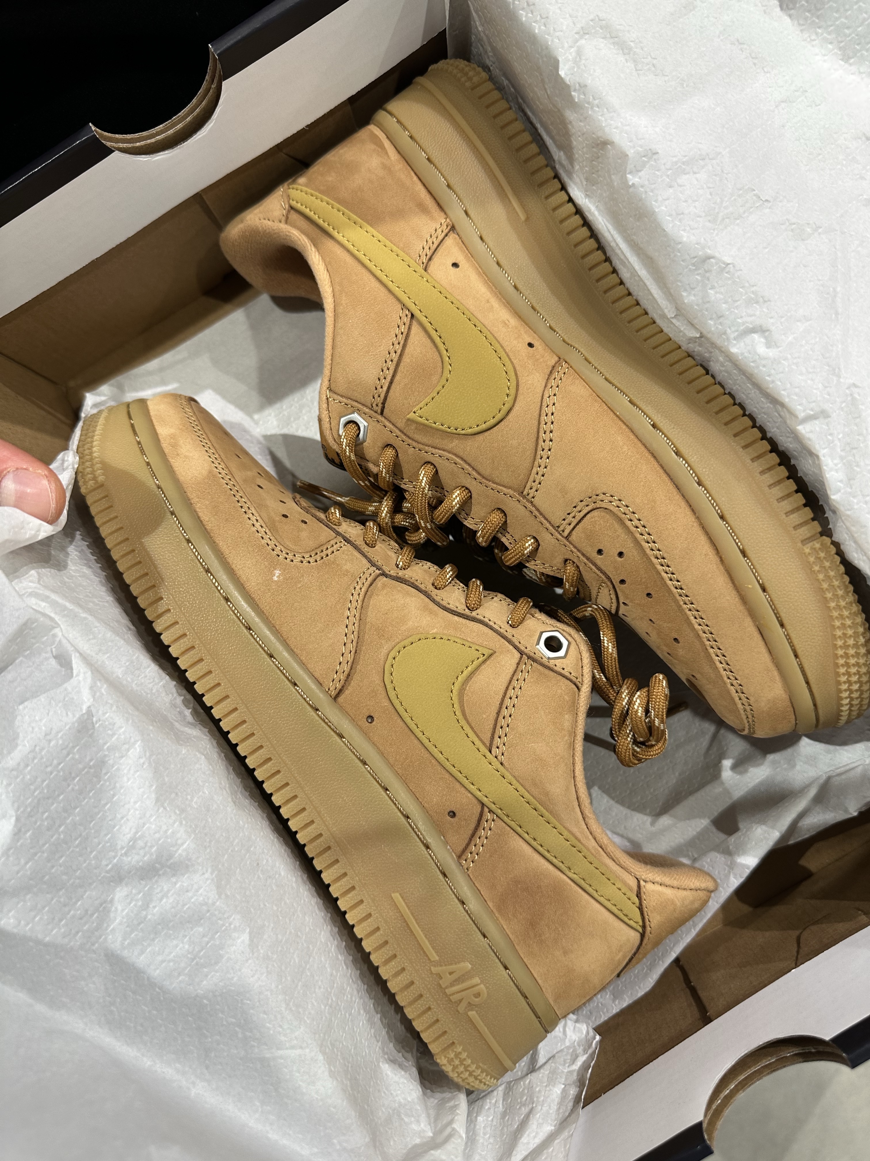 (W) Nike Air Force 1 '07 WB Flax Wheat 착용 스타일