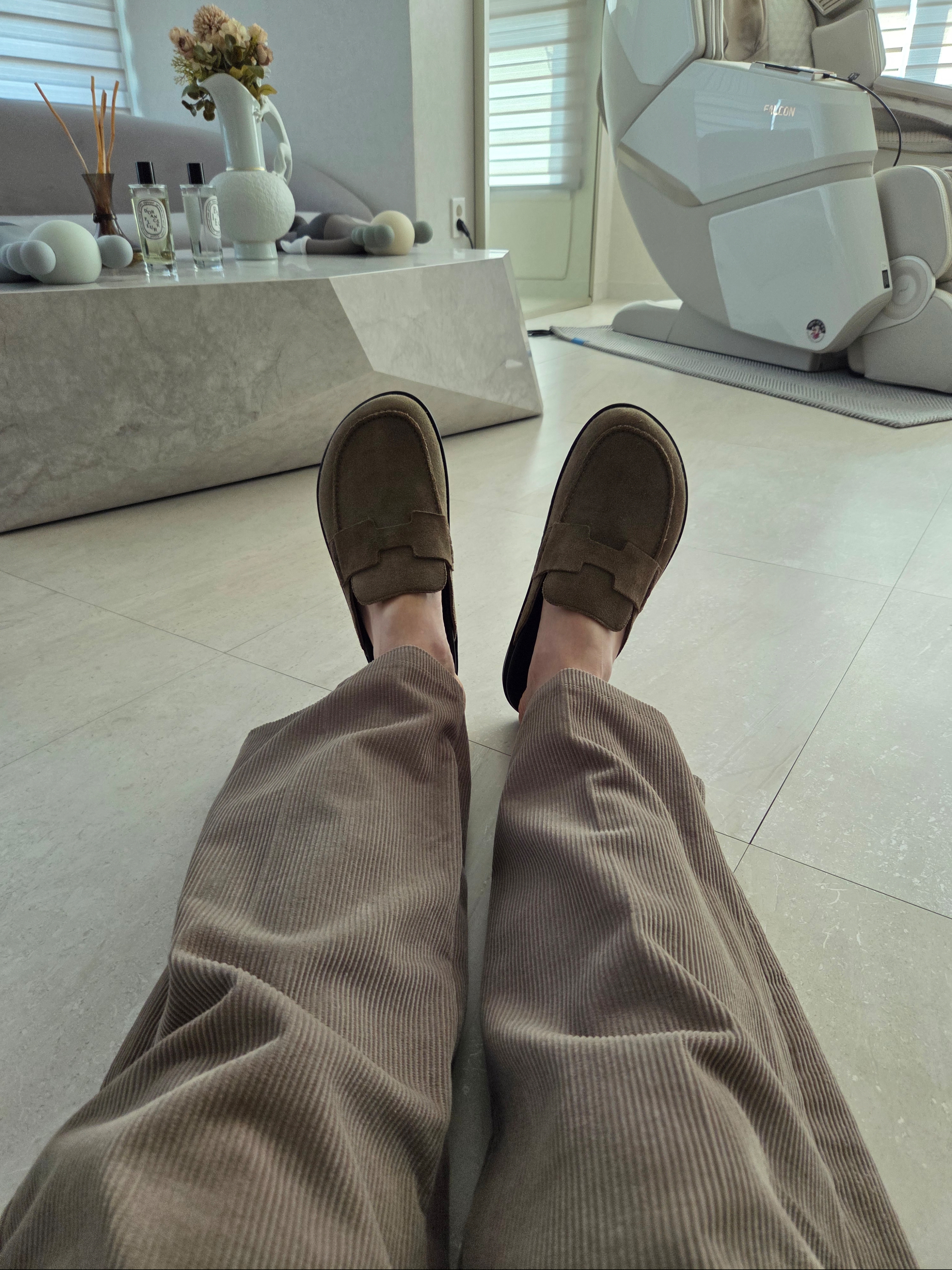 Hermes Go Mule Suede Calfskin & Etoupe 착용 스타일