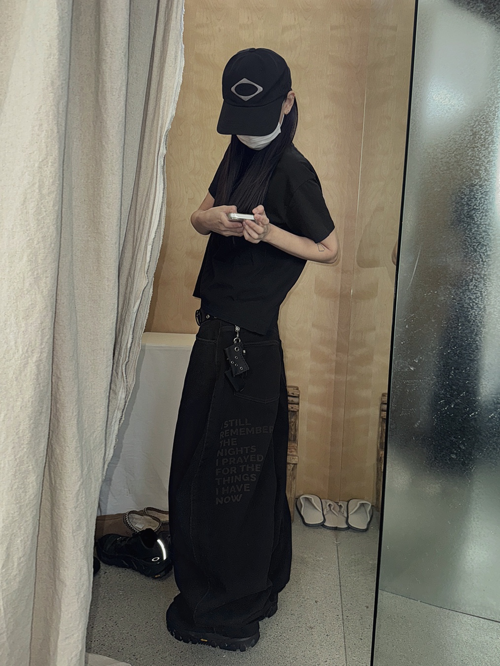 Mischief Rhombus Ball Cap Black 착용 스타일 - 1