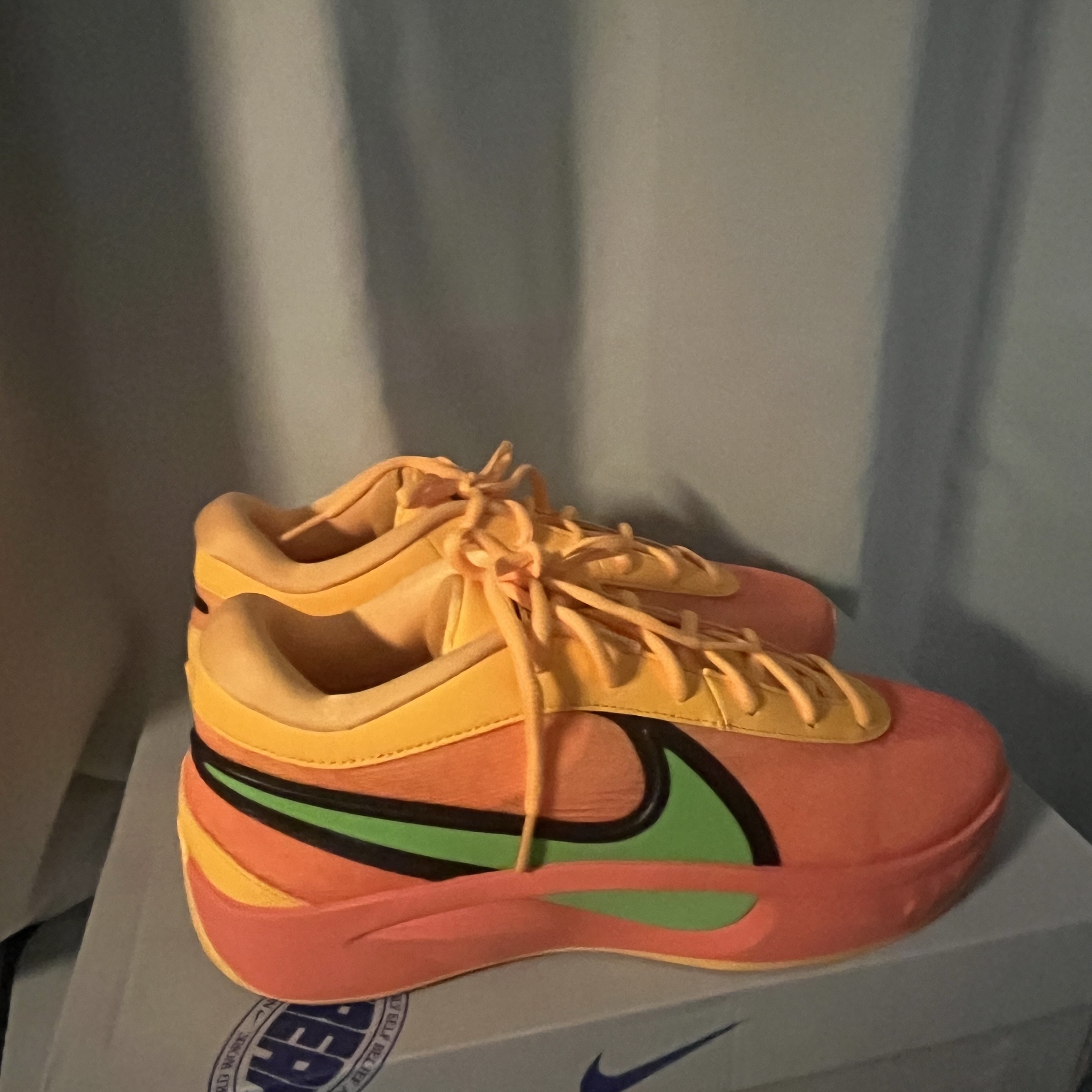 Nike Giannis Freak 6 EP Light Wild Mango Black 착용 스타일 - 1