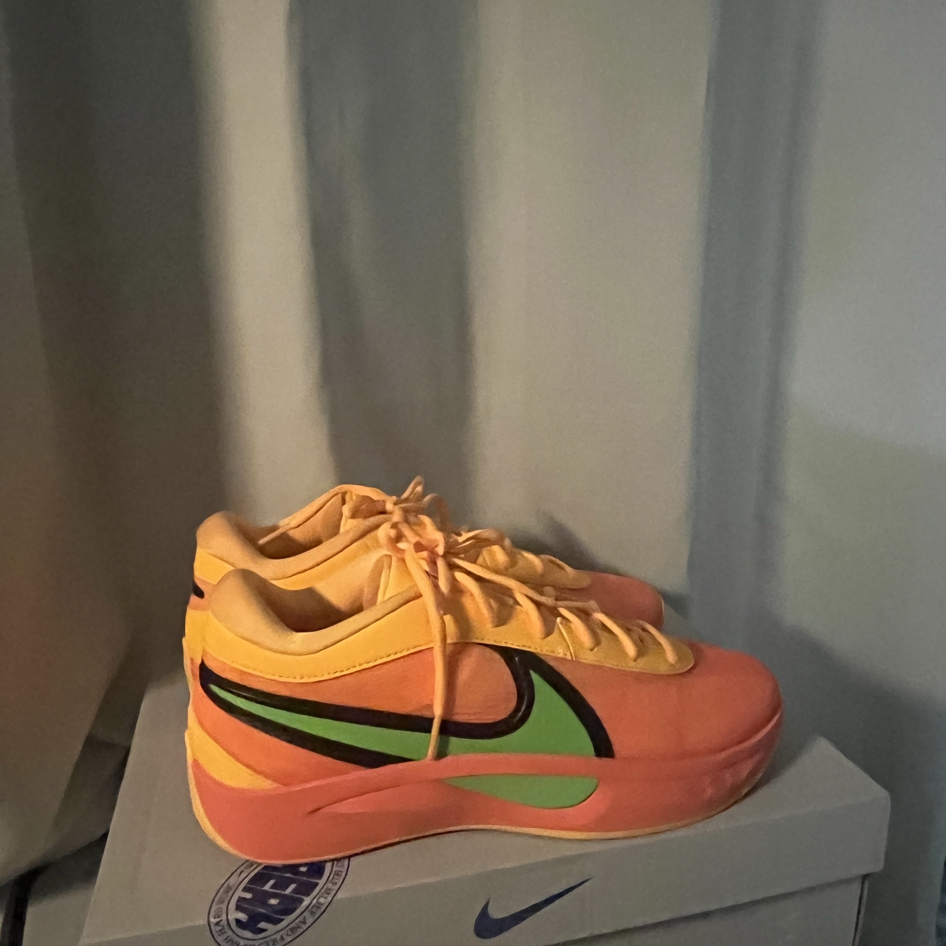 Nike Giannis Freak 6 EP Light Wild Mango Black 착용 스타일 - 3