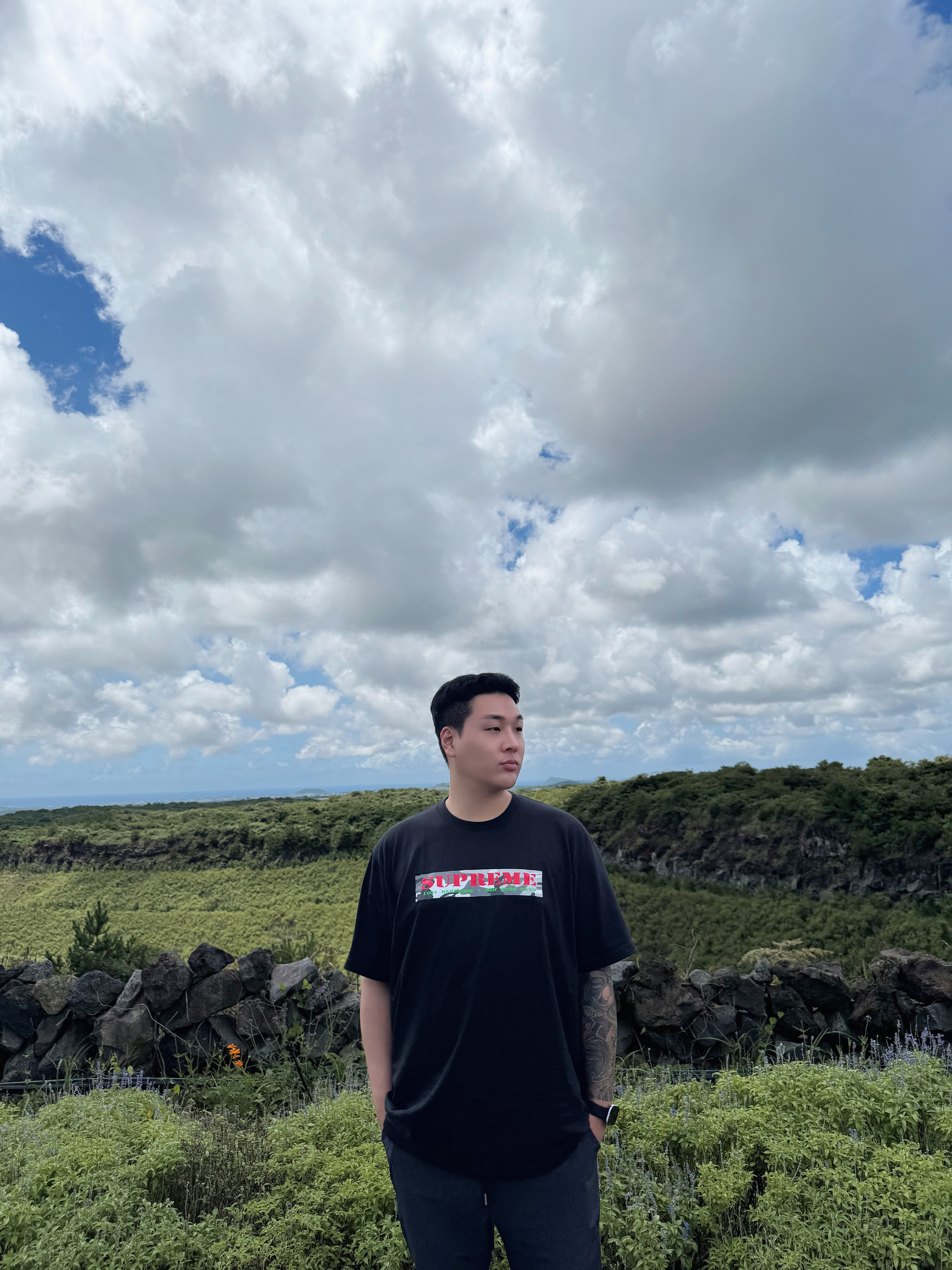 Supreme Hardcore T-Shirt Black - 25SS, New Balance 993 Made in USA Black - D Standard 착용 스타일 - 2