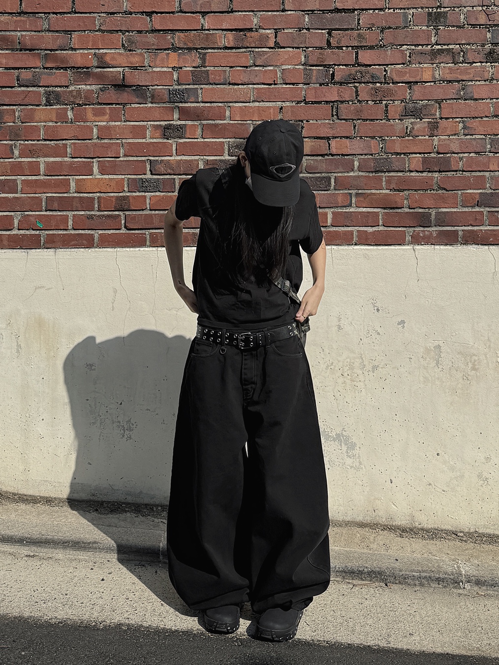 Mischief Rhombus Ball Cap Black 착용 스타일 - 2