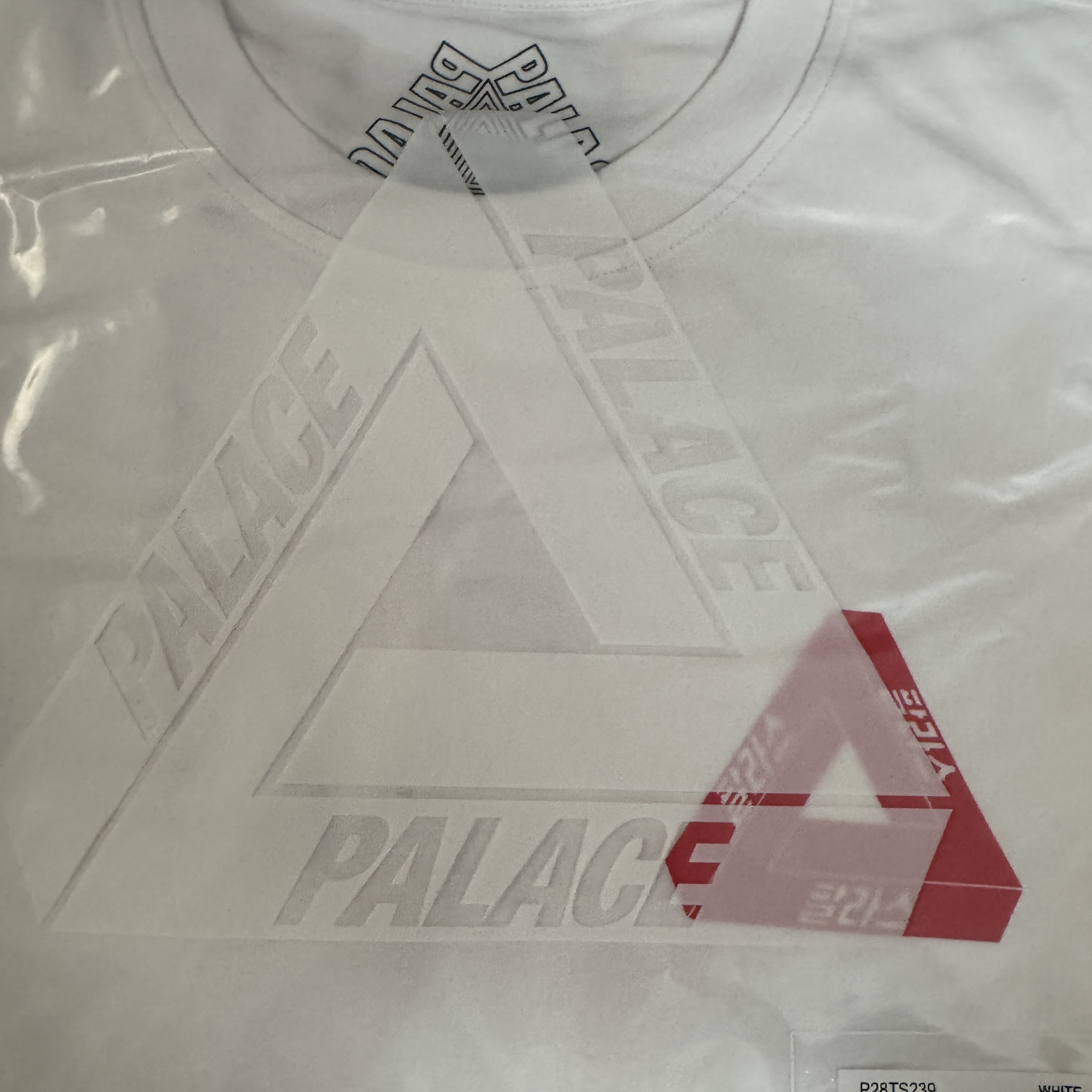 Palace Seoul 2 Seoul Tri-Ferg T-Shirt White - 25SS 착용 스타일