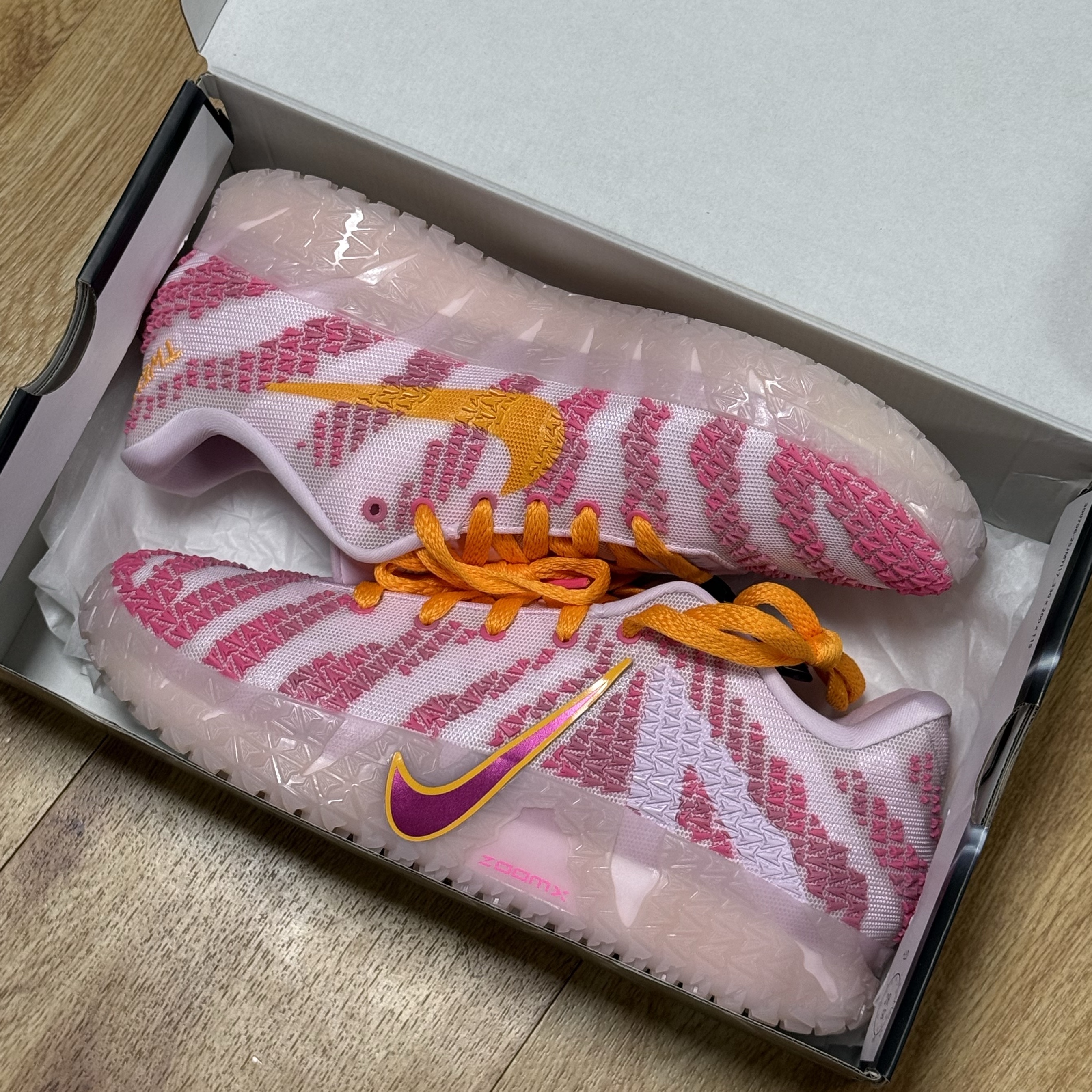 Nike Ja 3 EP Pink Foam Silt Red 착용 스타일
