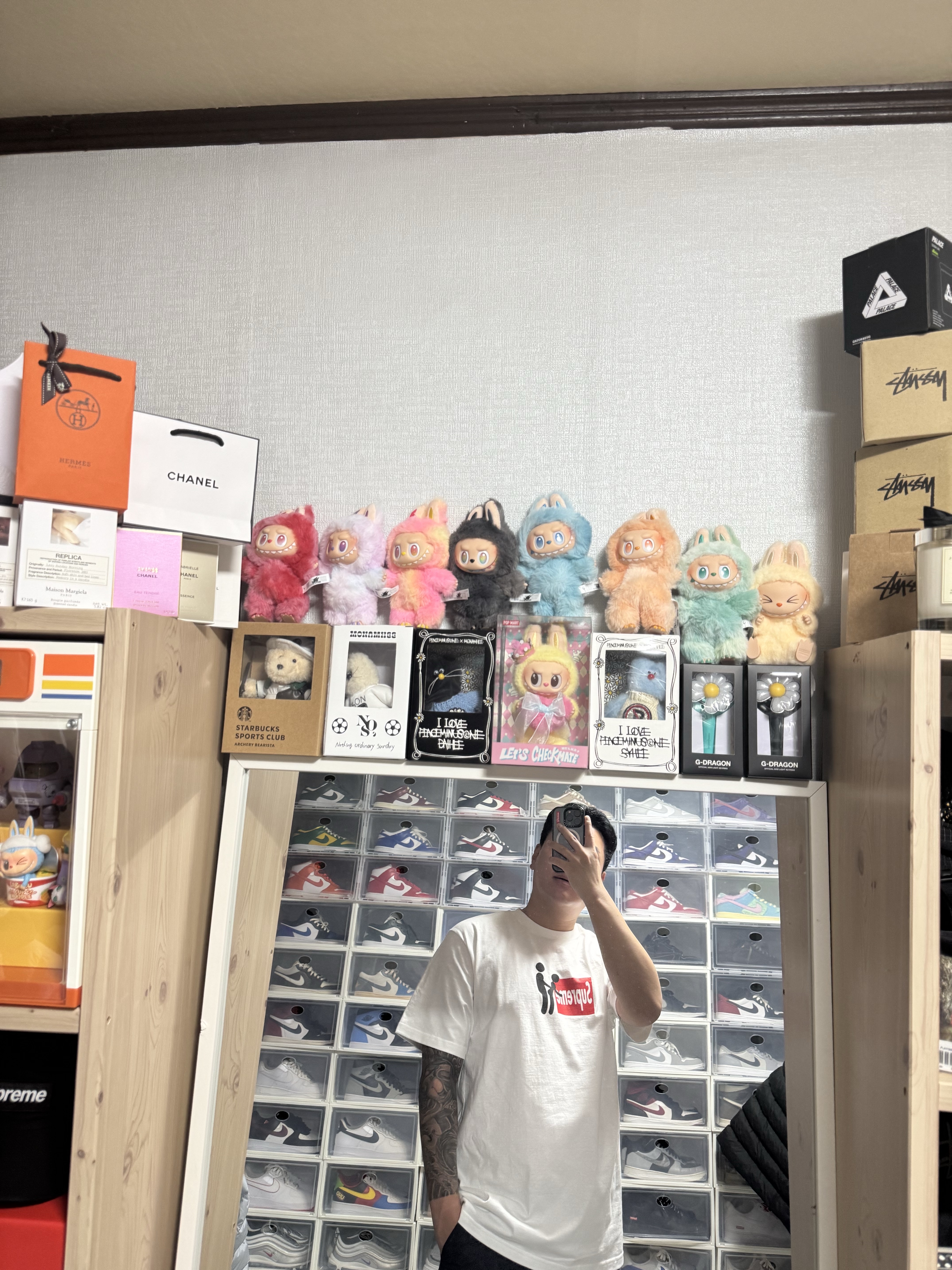 Supreme Pinline T-Shirt Black - 24SS, Supreme Stick T-Shirt White - 25FW 착용 스타일 - 4