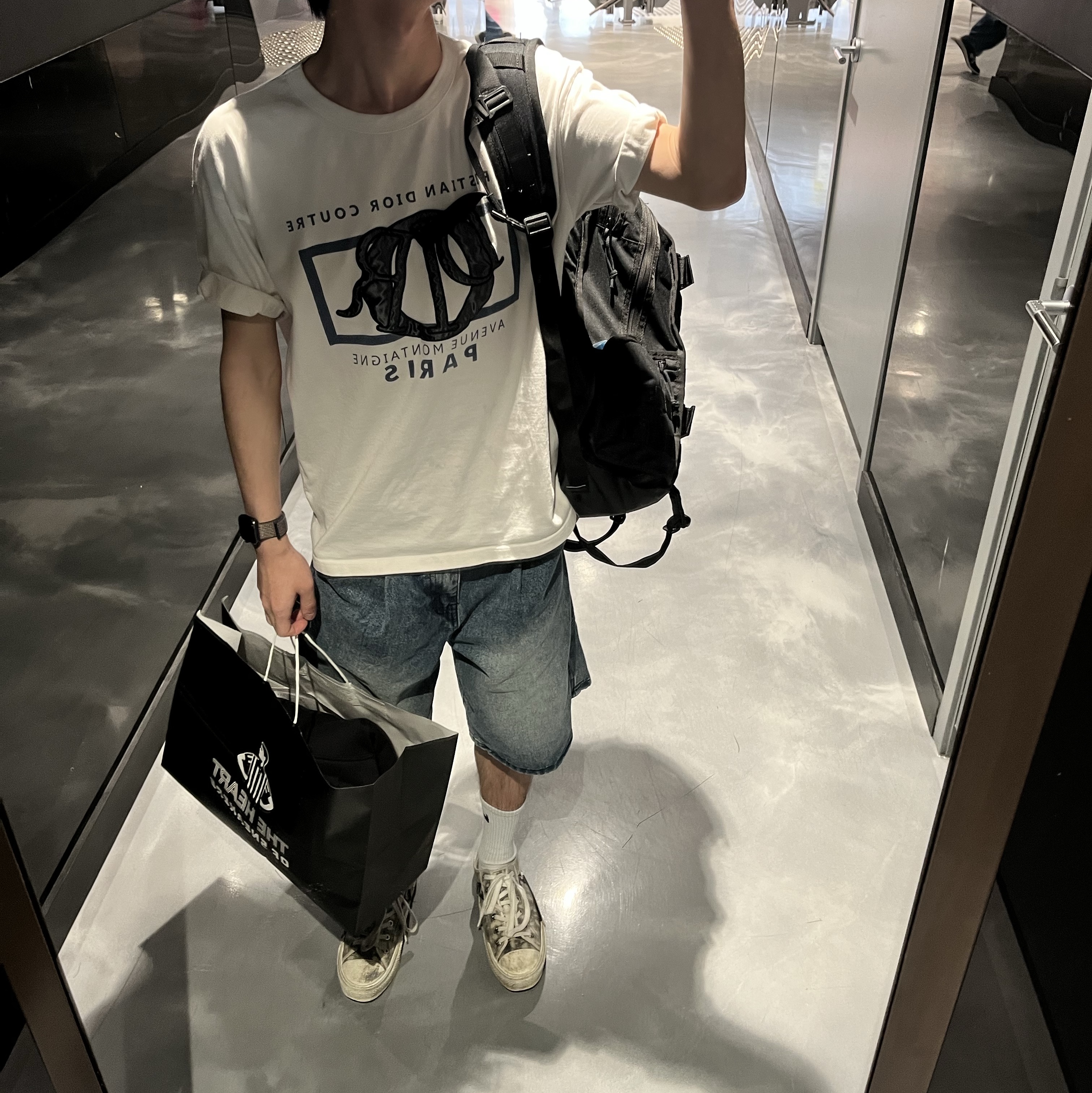 Burberry Small Scale Check Stretch Cotton Shirt Archive Beige, Dior Saddle Bag Beige & Black Dior Oblique Jacquard 착용 스타일 - 6