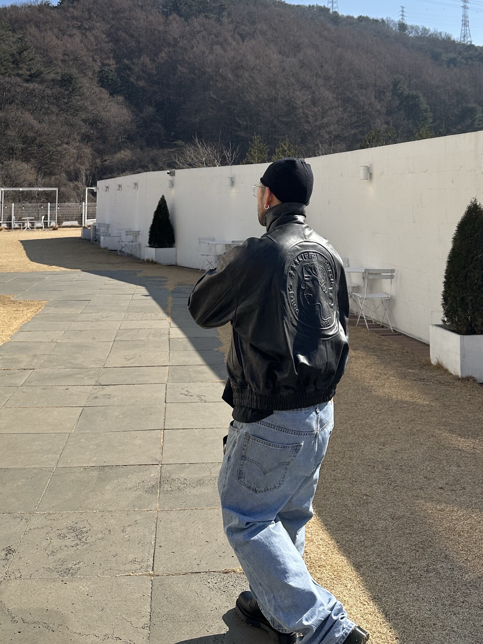 Stussy Loose Knit SS-Link Skullcap Black, STU X HANK Embo Leather Jacket Black 착용 스타일 - 1