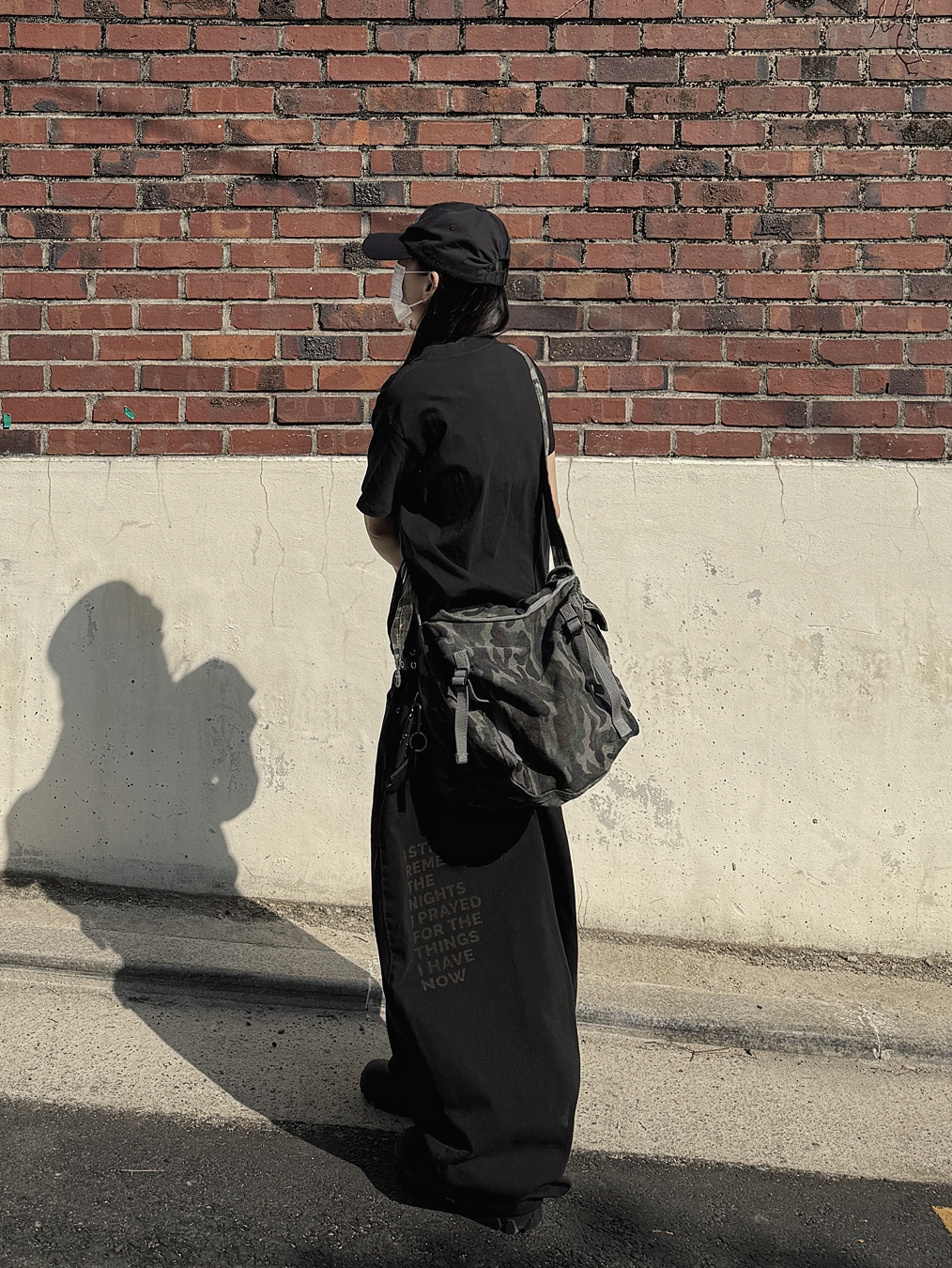 Mischief Rhombus Ball Cap Black 착용 스타일 - 1