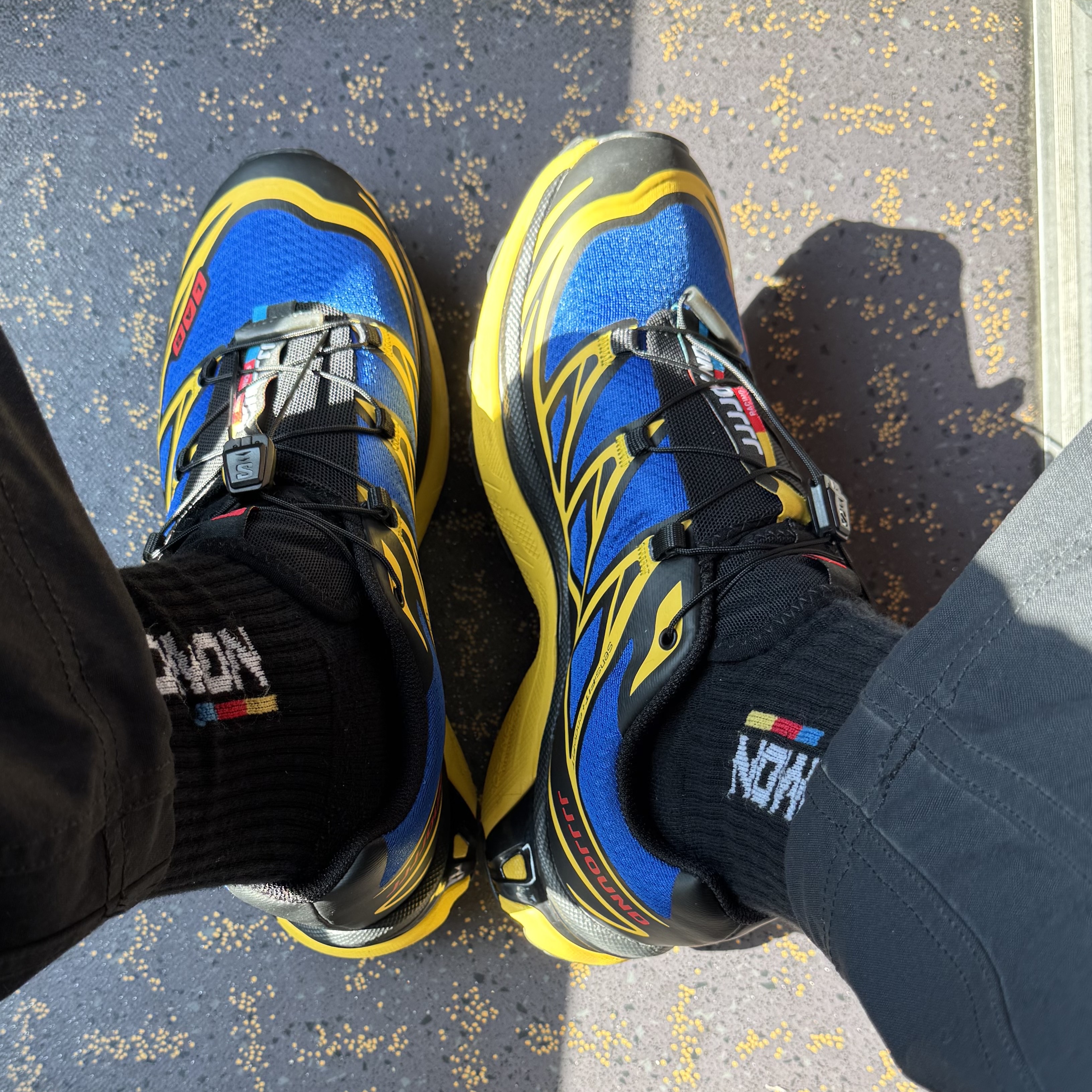 Salomon x JJJJound XT-6 Nautical Blue Lemon 착용 스타일 - 1