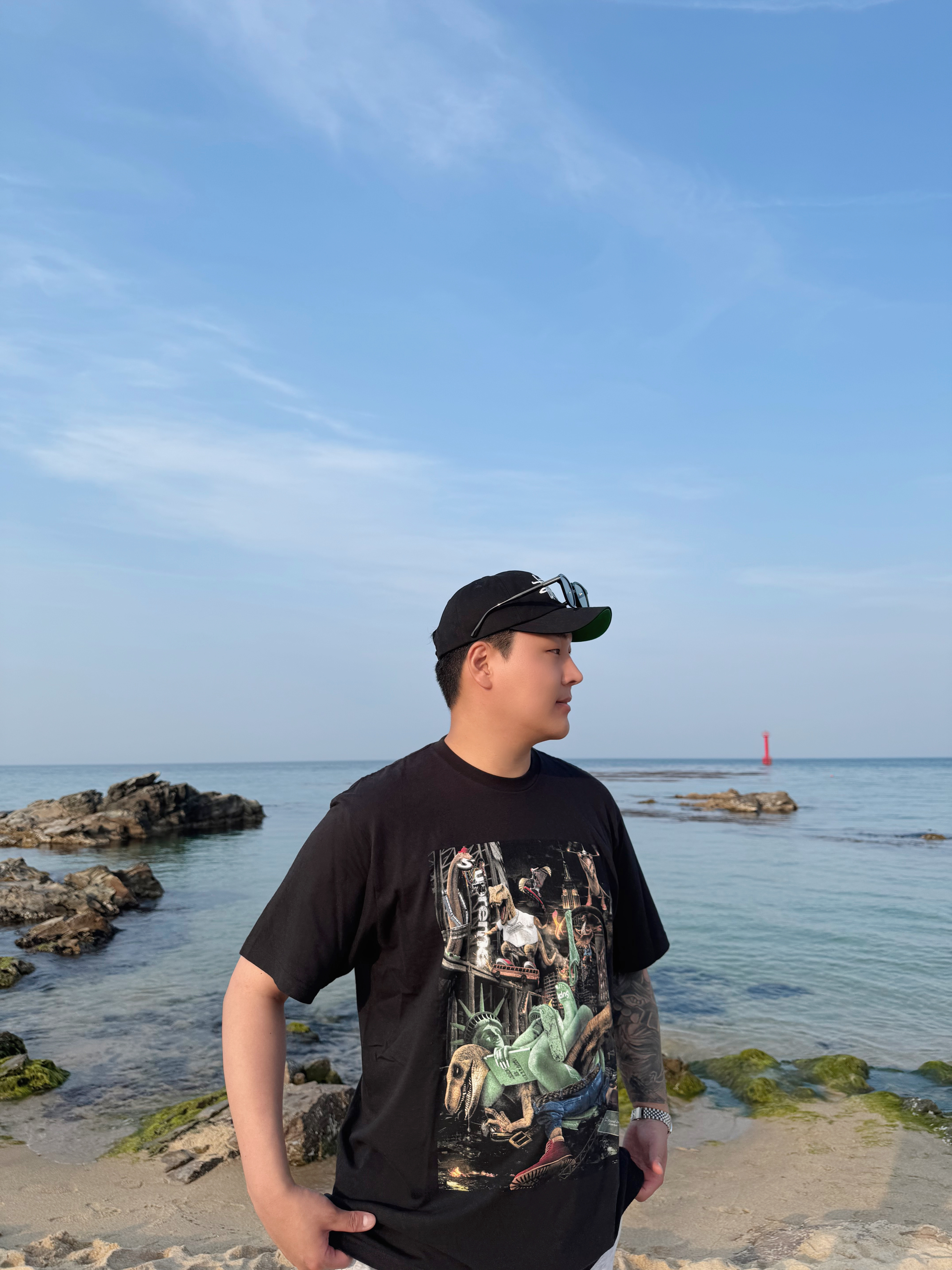 Supreme Pinline T-Shirt Black - 24SS, Supreme Stick T-Shirt White - 25FW 착용 스타일 - 6