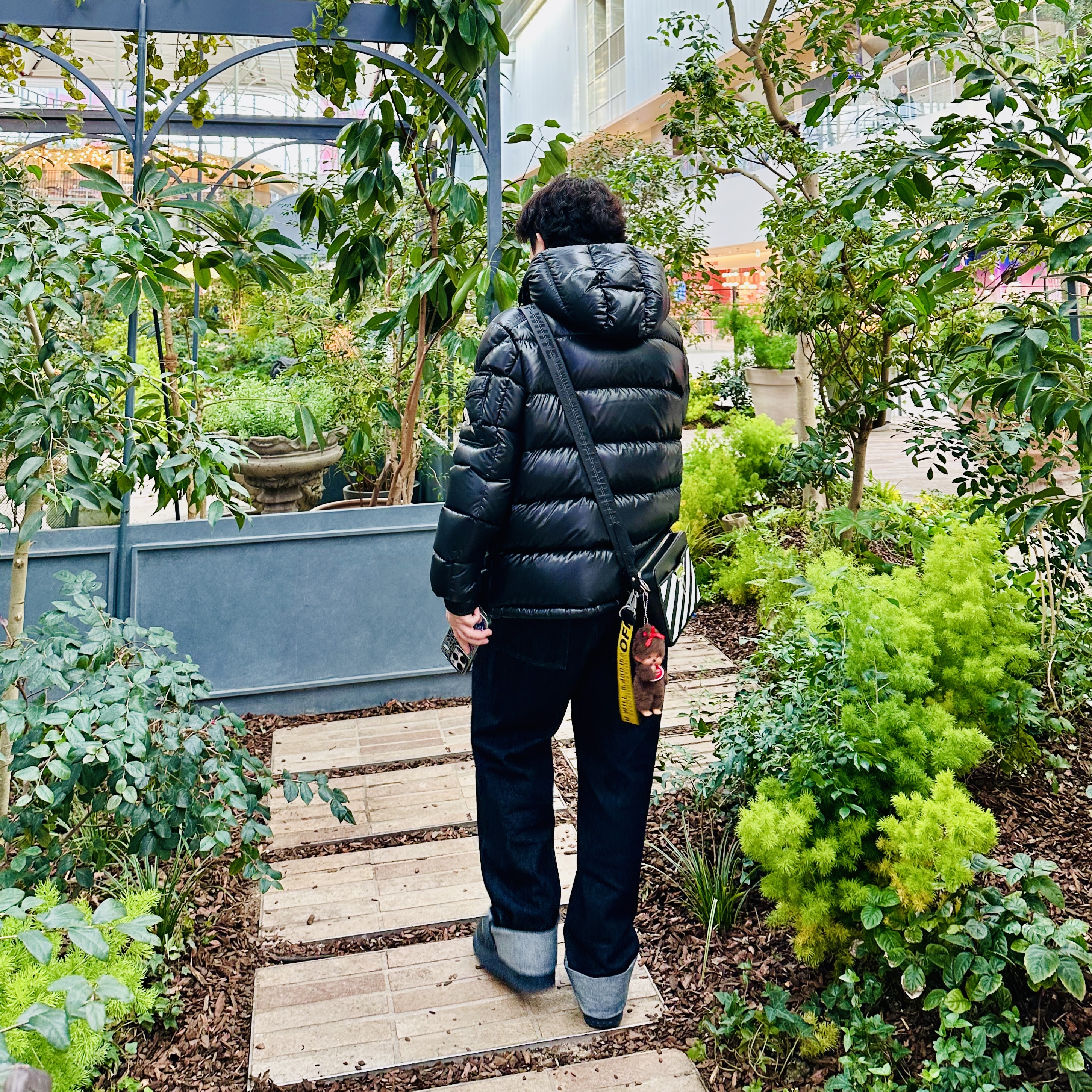 Moncler Maya Short Down Jacket Black - 24FW, Uniqlo x JW Anderson Straight Jean Blue - KR 착용 스타일 - 2
