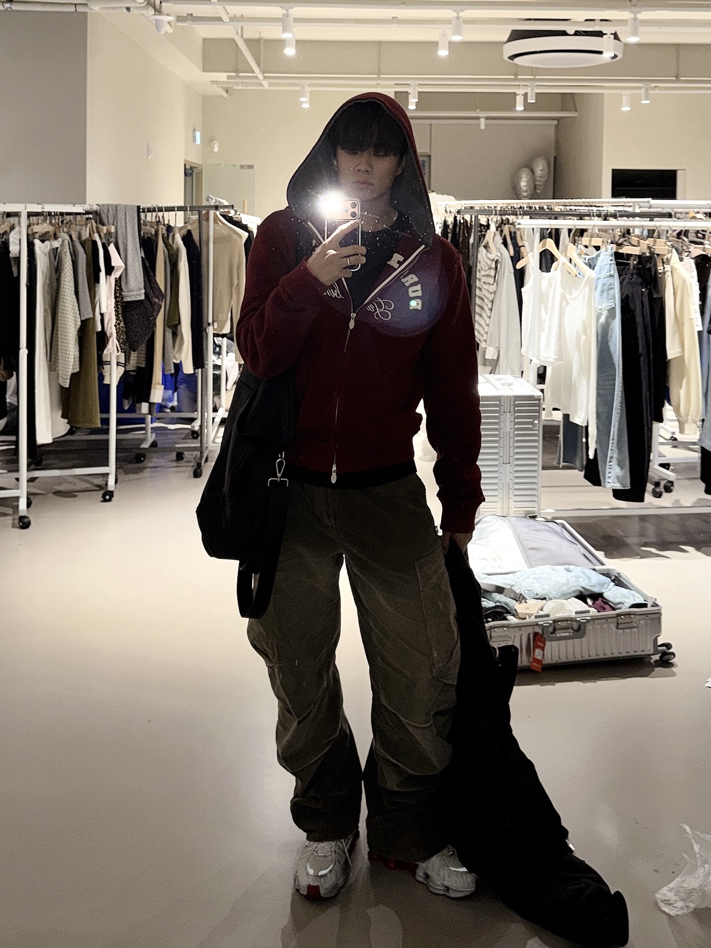 Sansan Gear Washed Corduroy Pants Cappucino, (W) Nike Shox TL Platinum Tint 착용 스타일 - 1