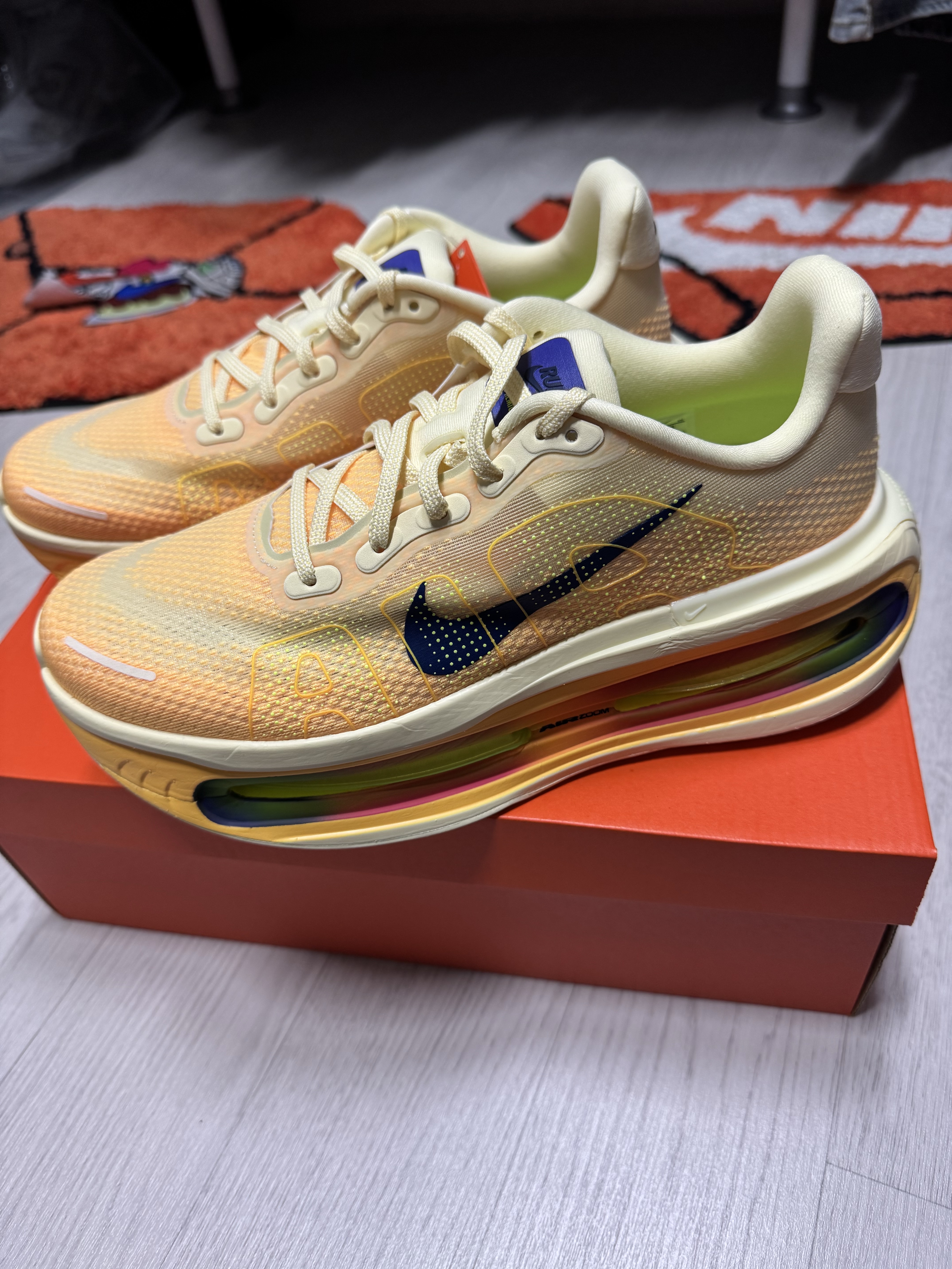 Nike Vomero Premium Alabaster Blue Void 착용 스타일 - 1