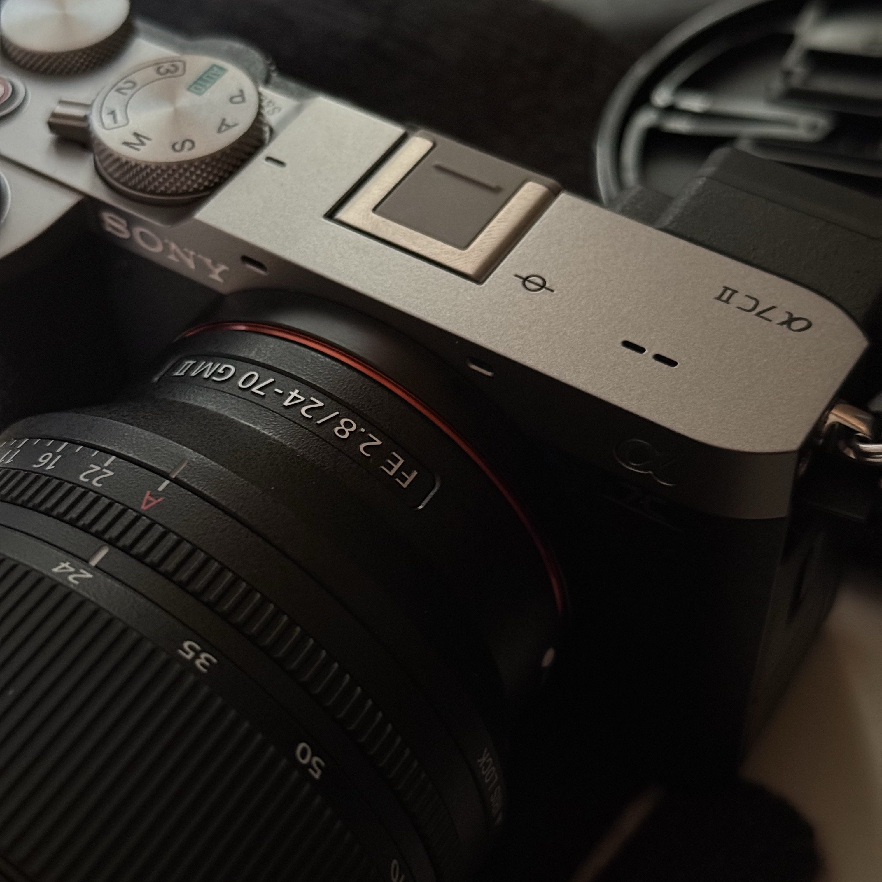Sony Camera A7C2 Body Black/Silver, Sony Camera FE 24-70mm F2.8 GM II 착용 스타일