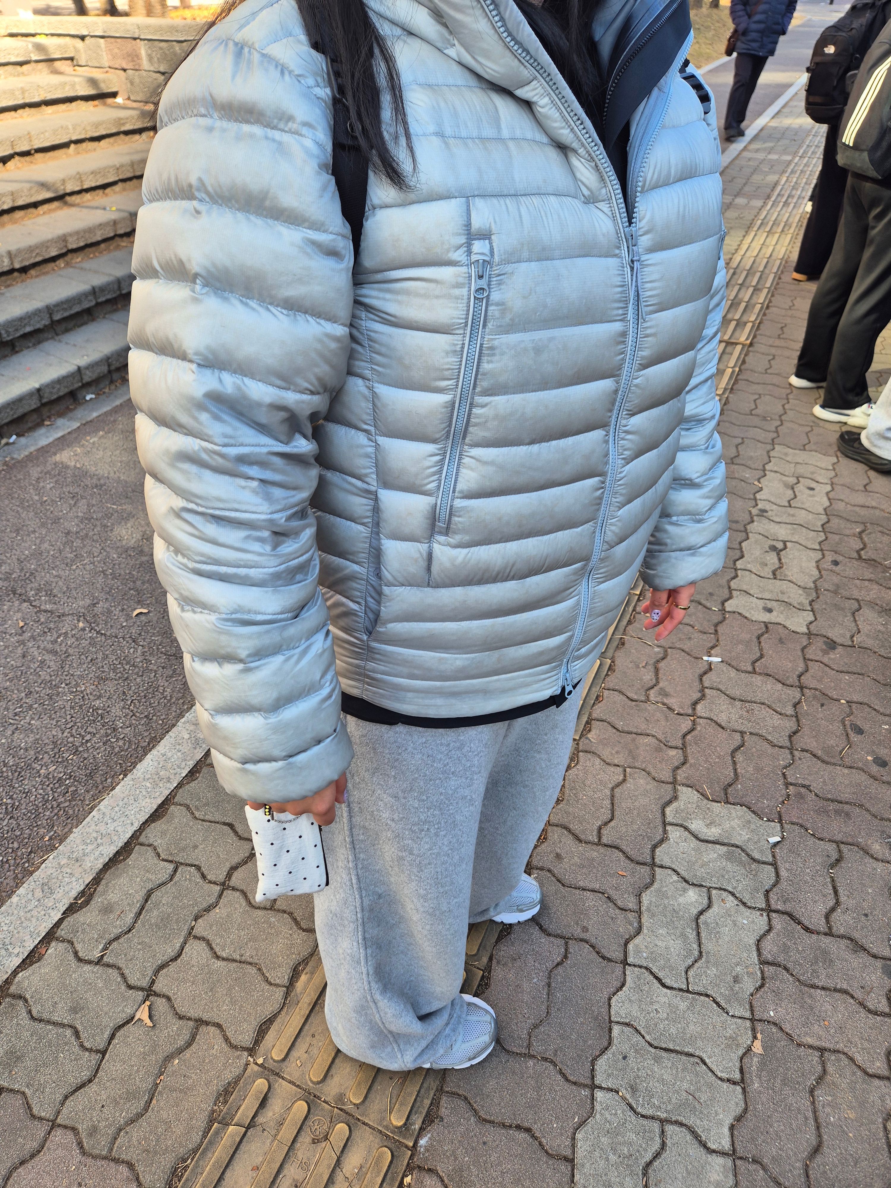 Musinsa Standard City Leisure Sheer Ripstop Hooded Light Down Jacket Cloudy Blue, Nike Zoom Vomero 5 Wolf Grey White 착용 스타일