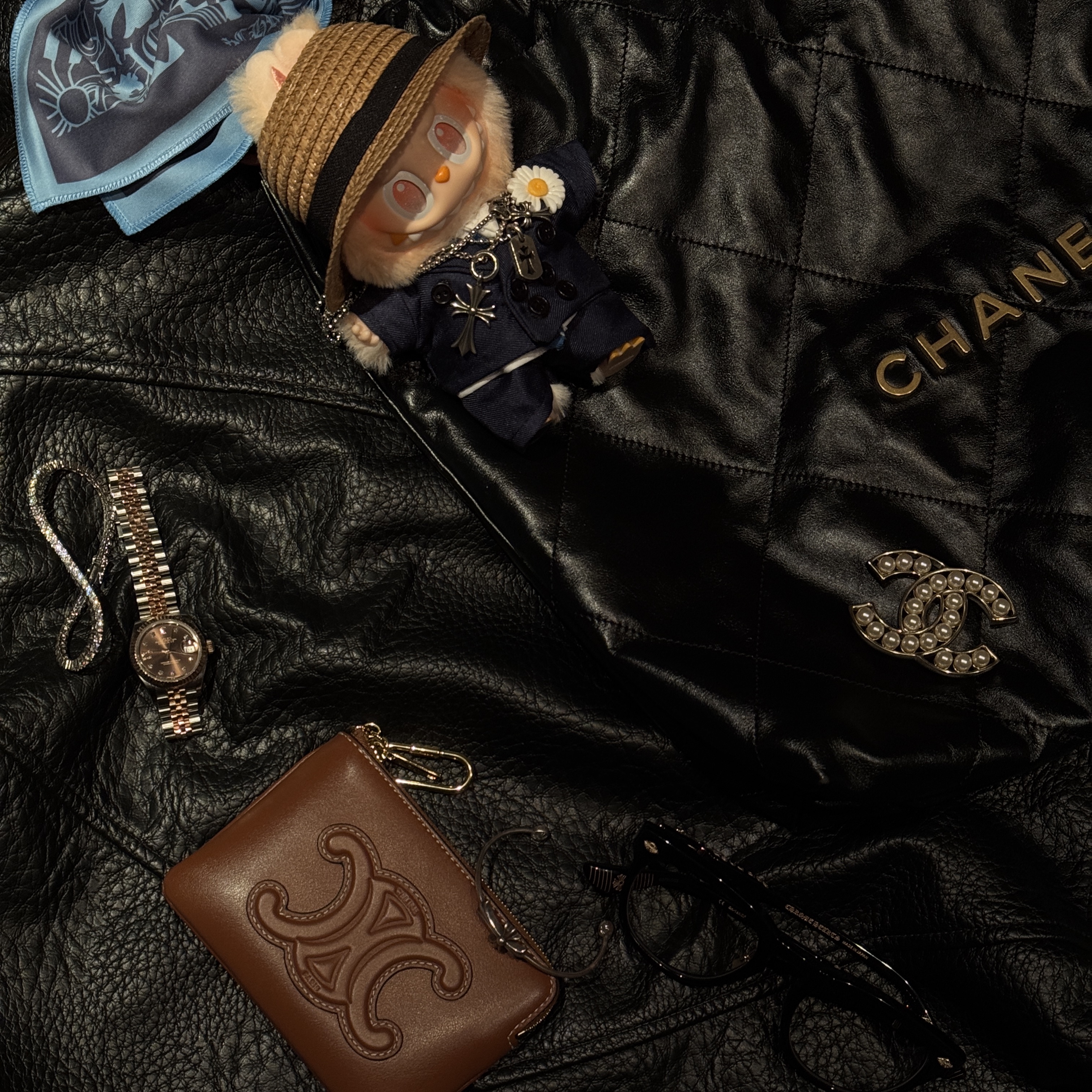 Celine Coin & Card Pouch Triomphe In Smooth Calfskin Tan, Rolex Lady-Datejust 28mm 279171 Chocolate Diamond-Set Jubilee 착용 스타일