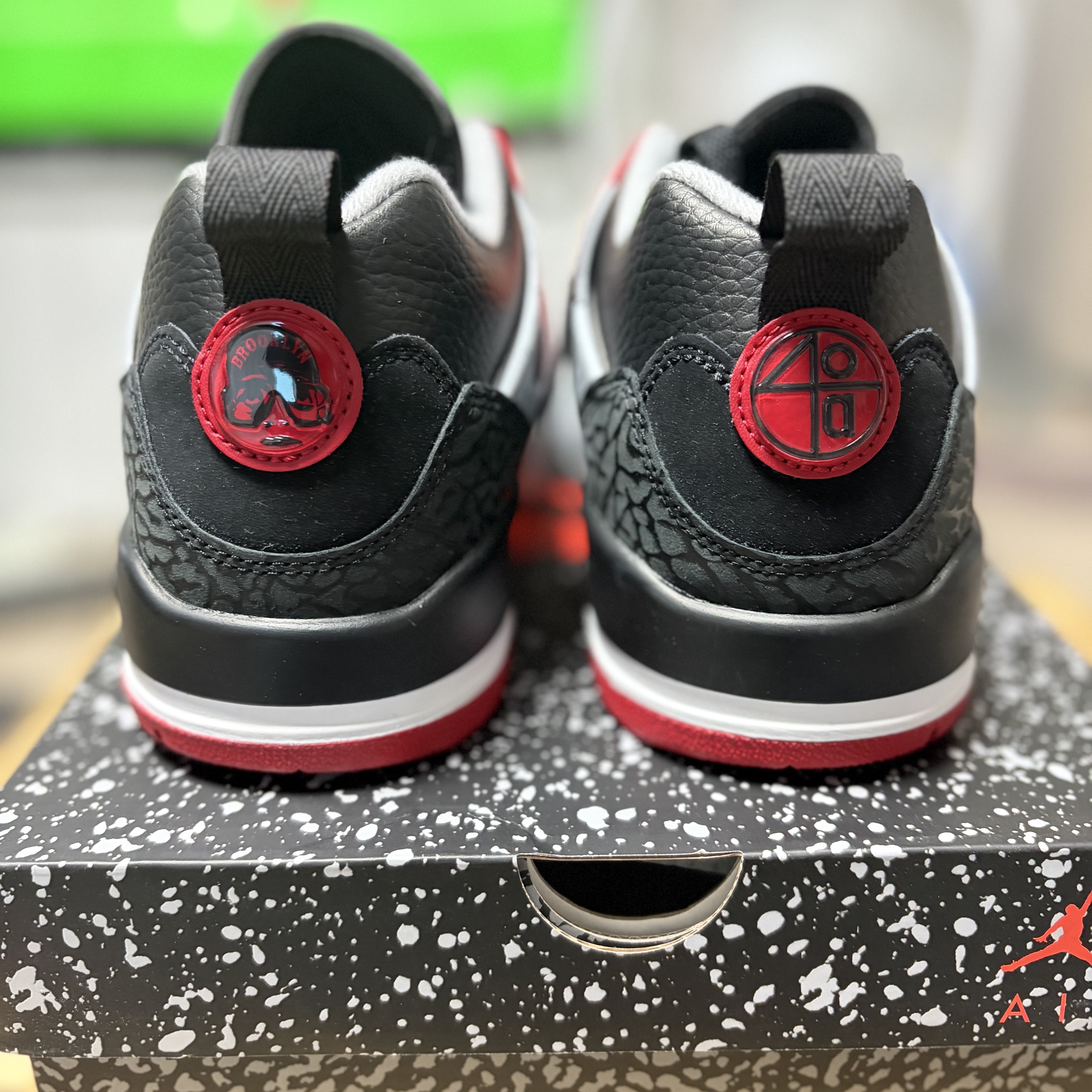 Jordan Spizike Low Black Wolf Grey 착용 스타일 - 5