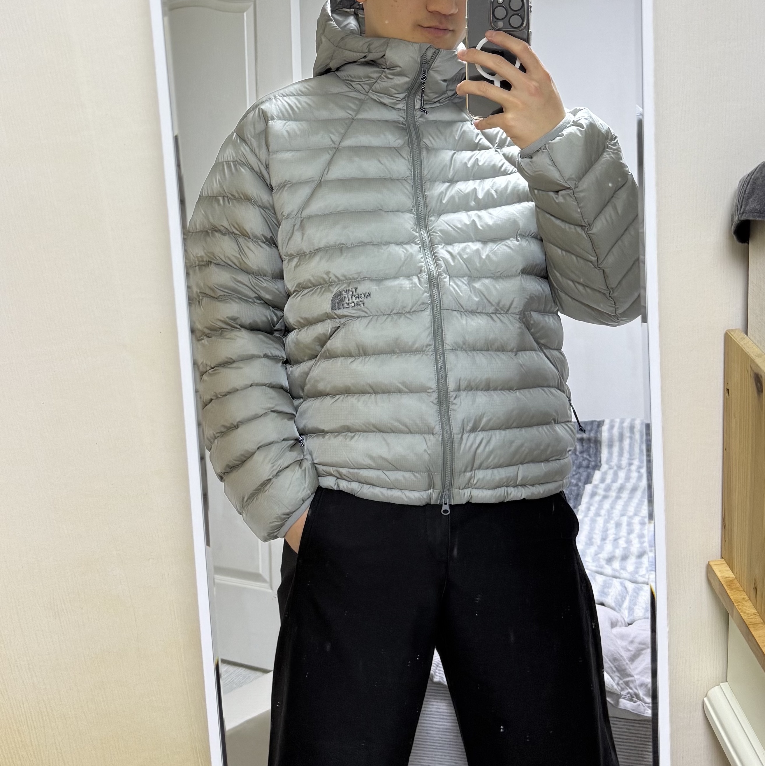 The North Face Ventus On Jacket Silver 착용 스타일
