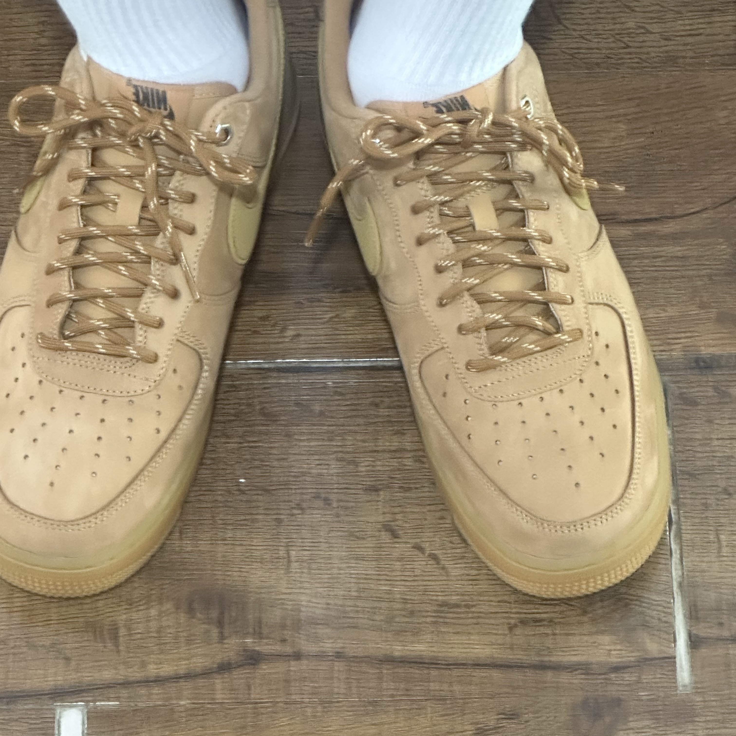 Nike Air Force 1 '07 WB Flax 착용 스타일