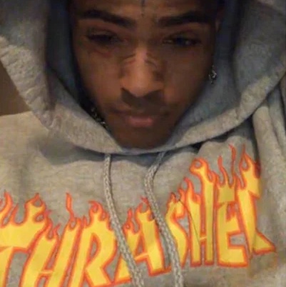 Thrasher Flame Hood Grey 착용 스타일 - 2