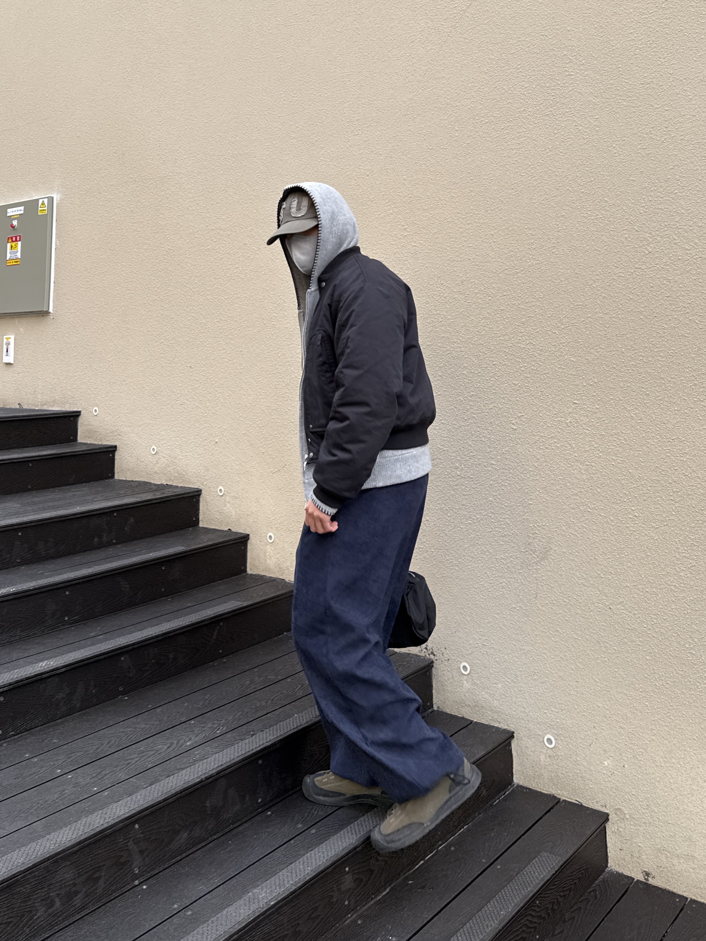 Keen Jasper II WP Sneakers Canteen Naval Academy 착용 스타일 - 3