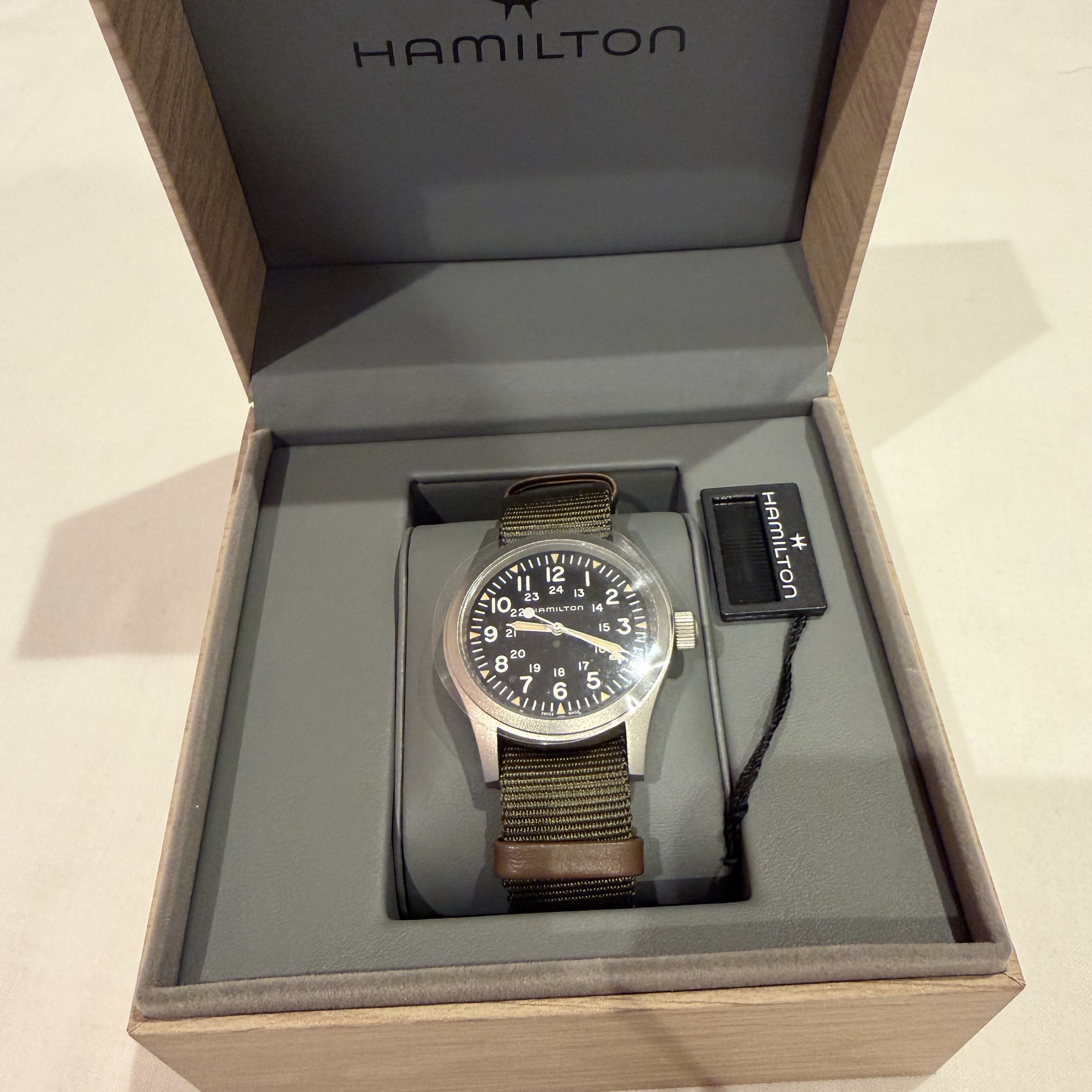 Hamilton Khaki Field Mechanical 38mm Nato Strap Green Black 착용 스타일 - 1