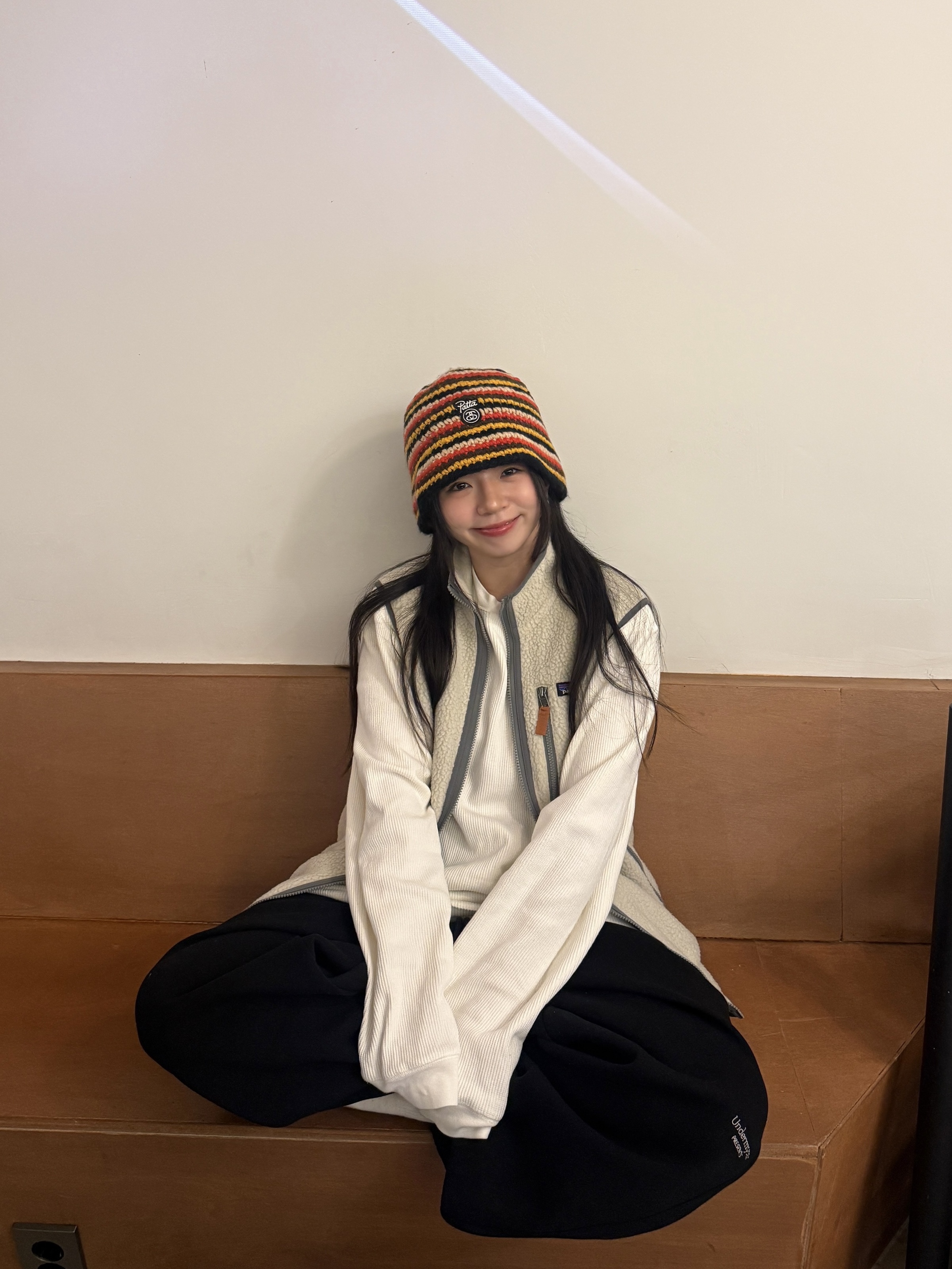 Stussy x Patta Striped Knit Bucket Hat Multi, Patagonia Retro Pile Fleece Vest Pelican 착용 스타일 - 1